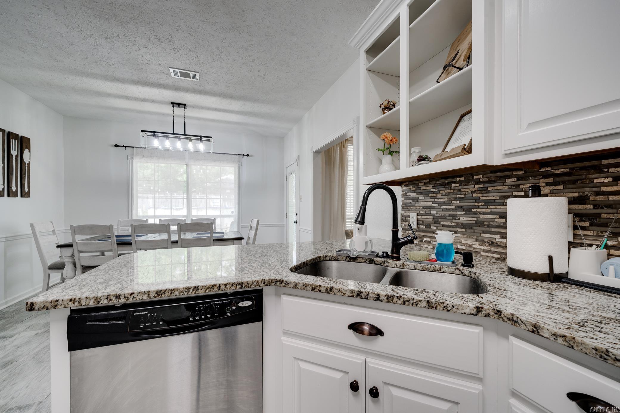 39 Linda Circle Property Photo 14