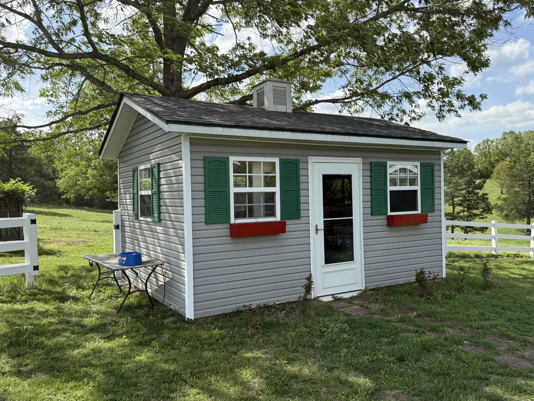 378 Yancey Road Property Photo 16