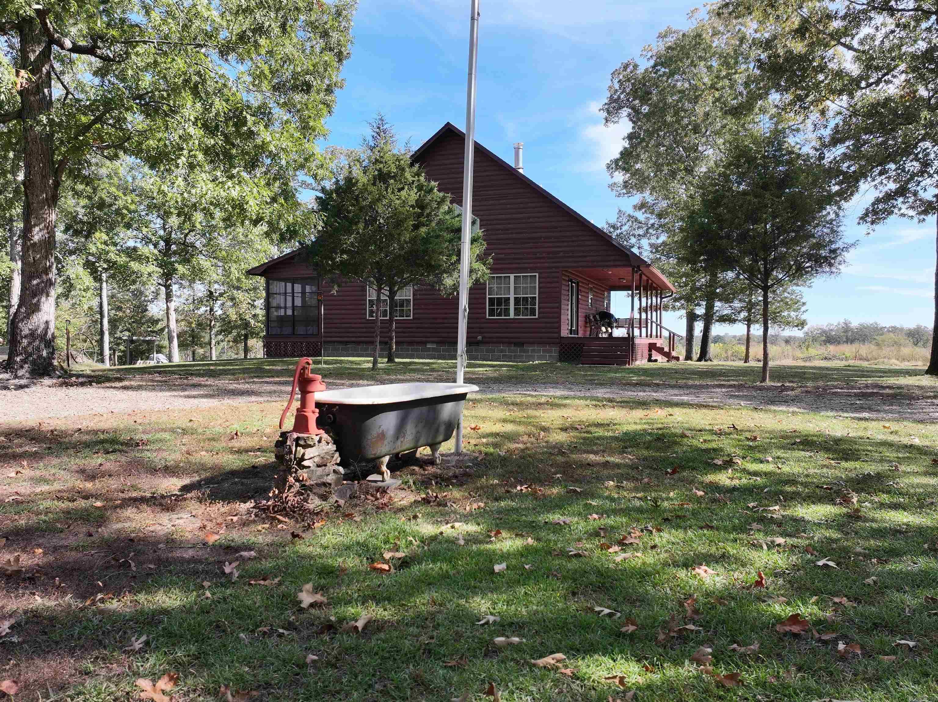 125 Clinton Loop Property Photo 4