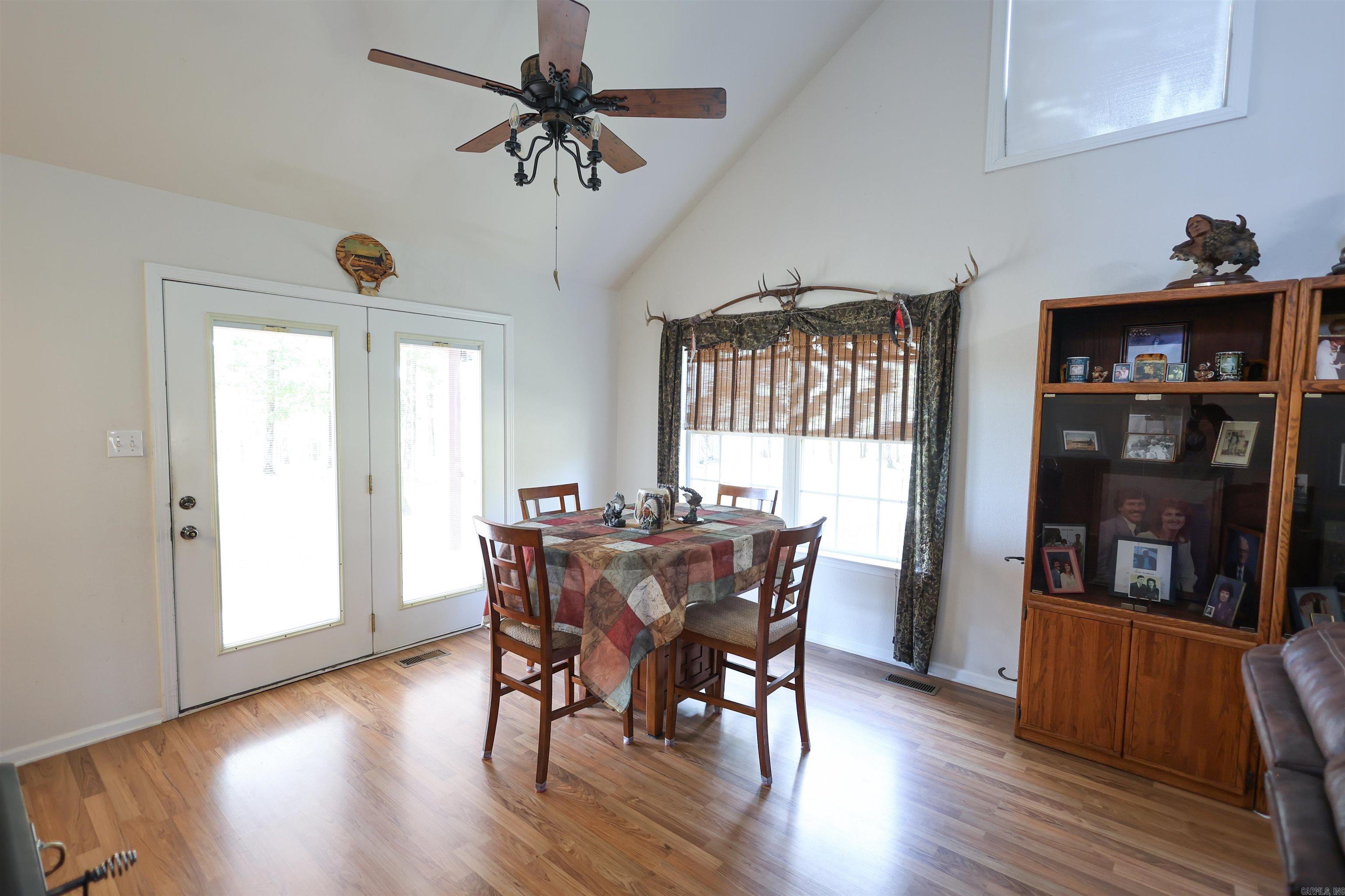 125 Clinton Loop Property Photo 15