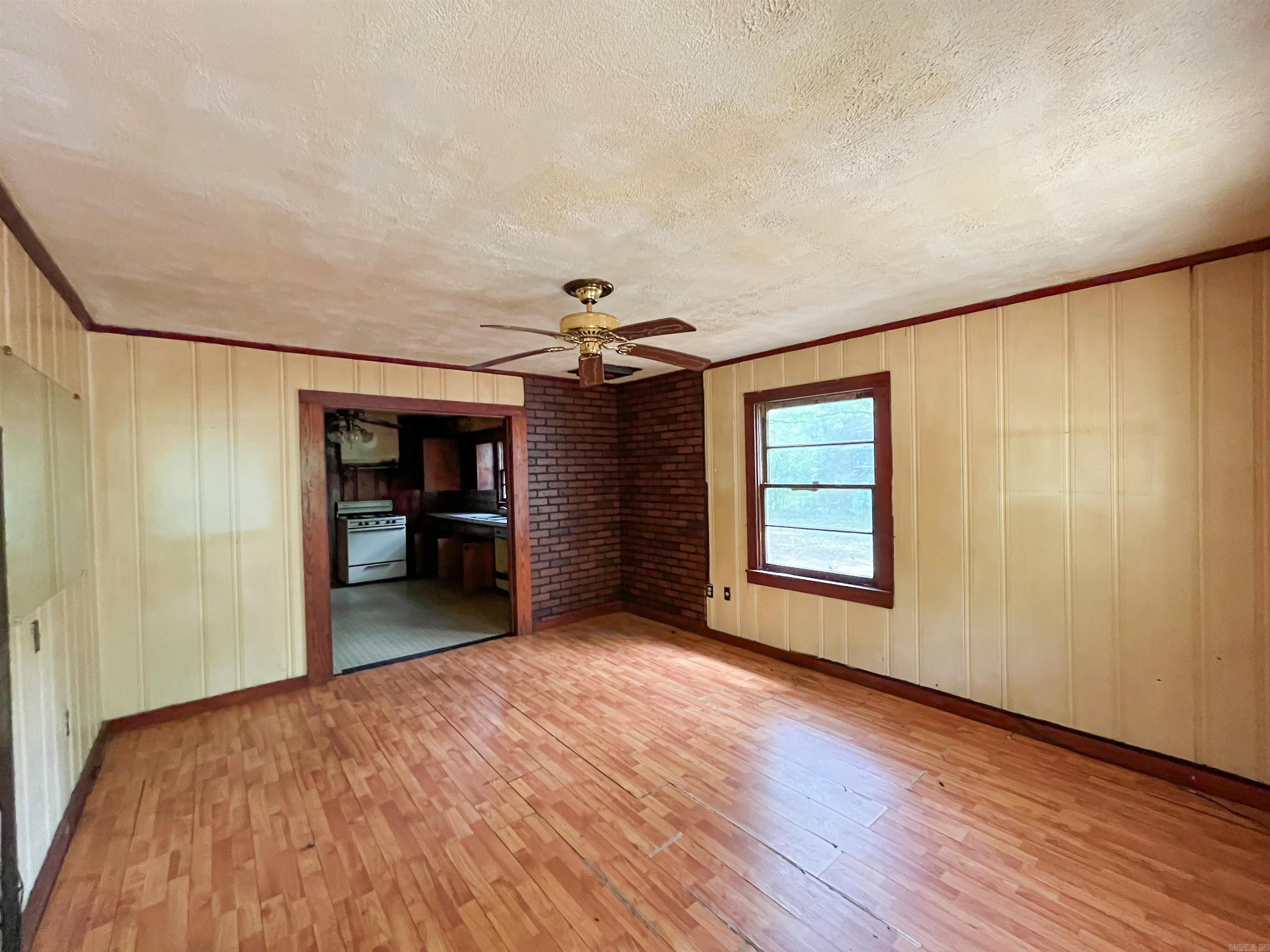 1610 Jones Dr Property Photo 2