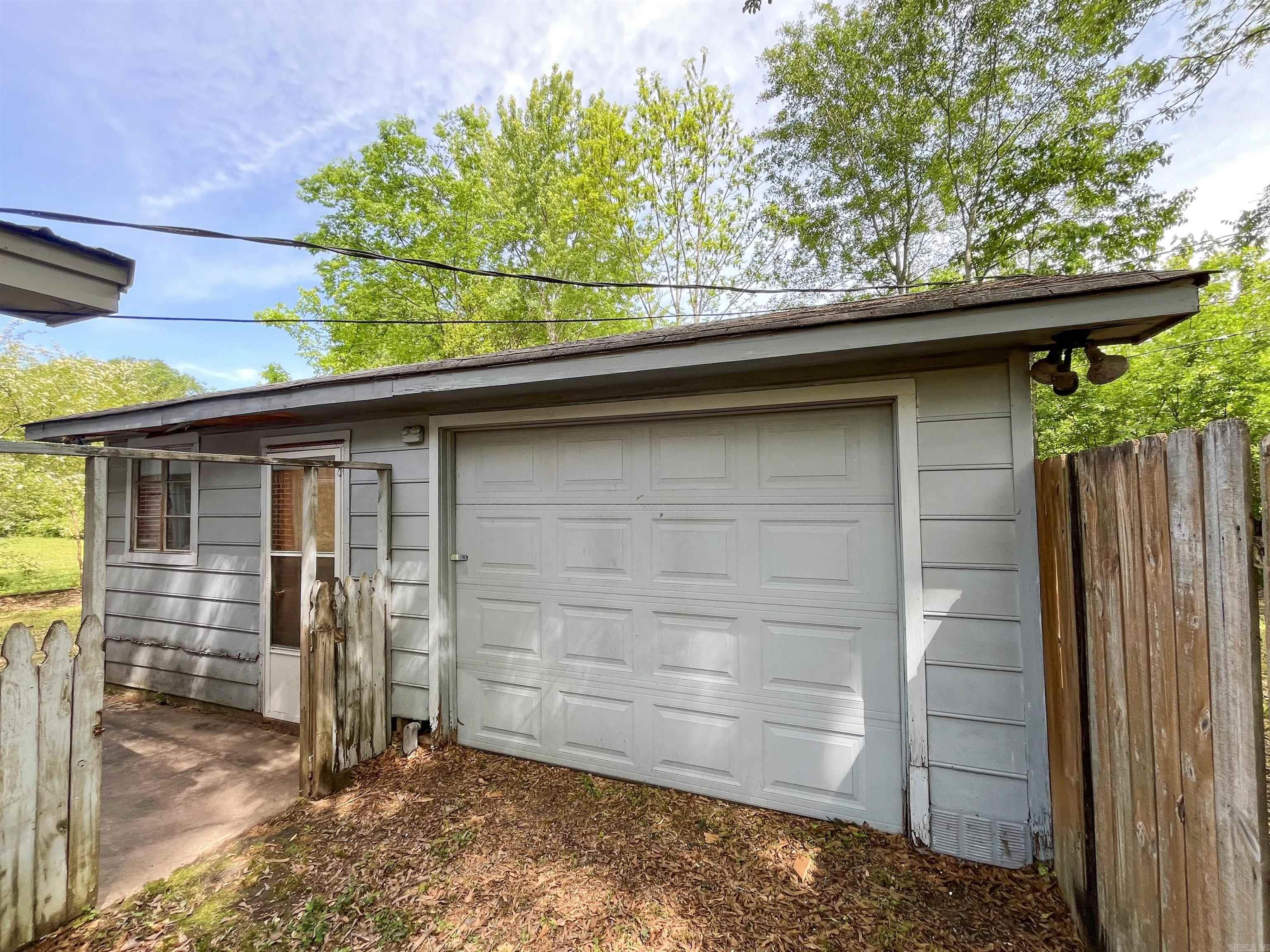 1610 Jones Dr Property Photo 8