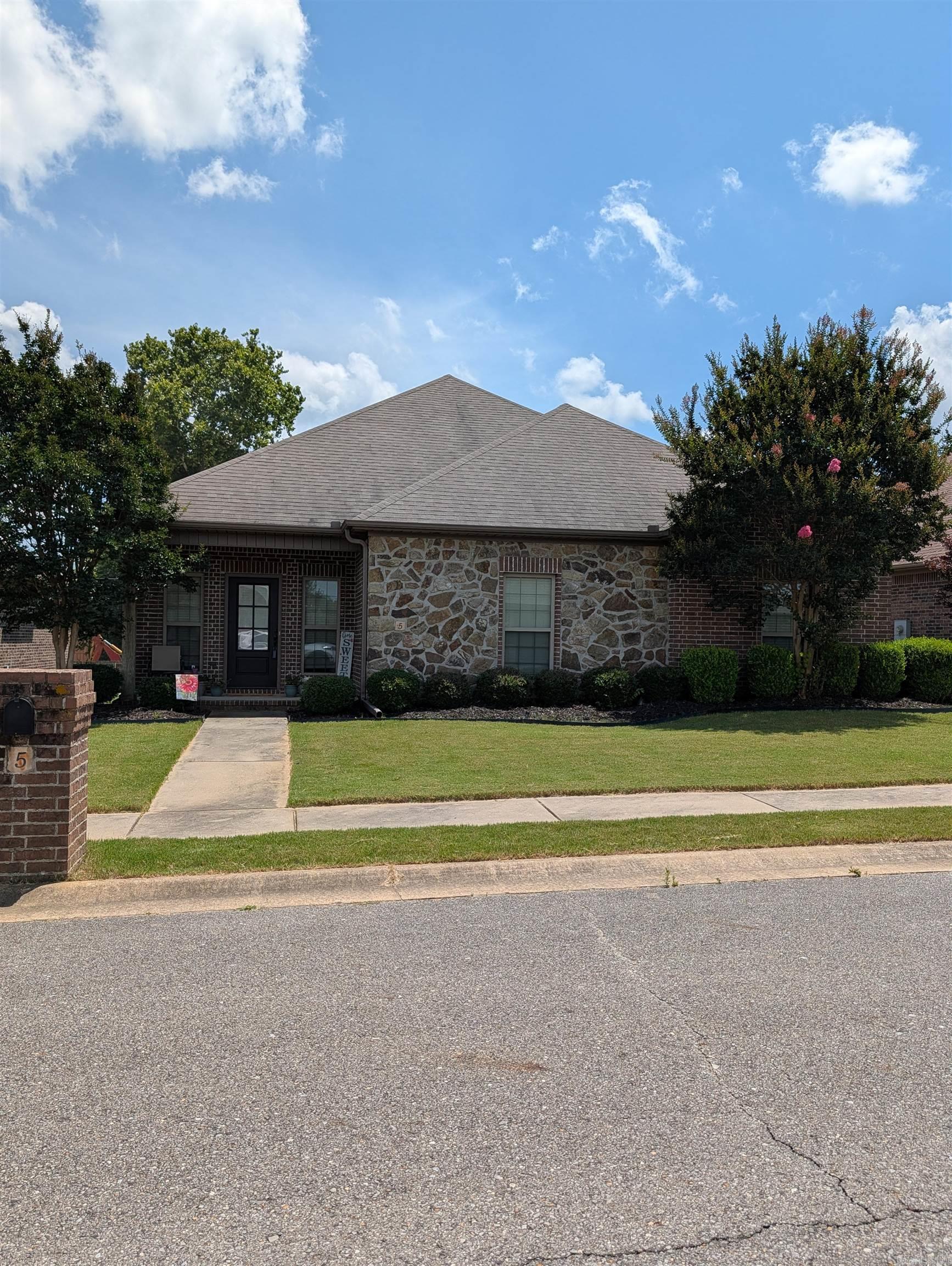 5 Southpointe Property Photo 10