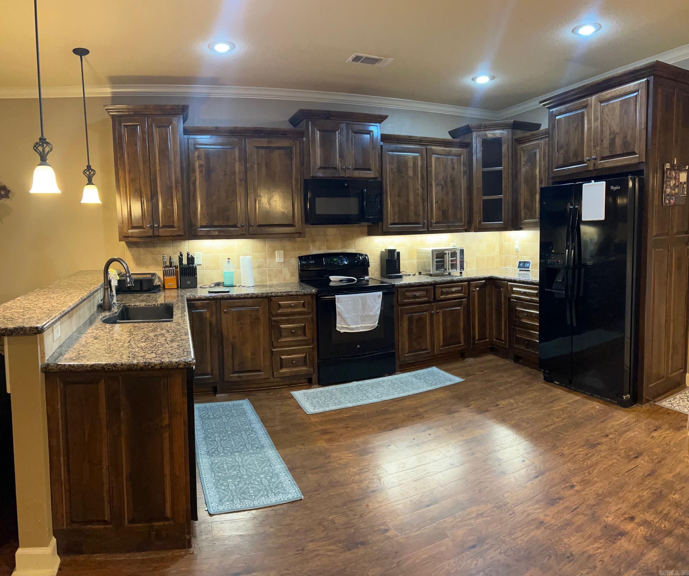 5 Southpointe Property Photo 18