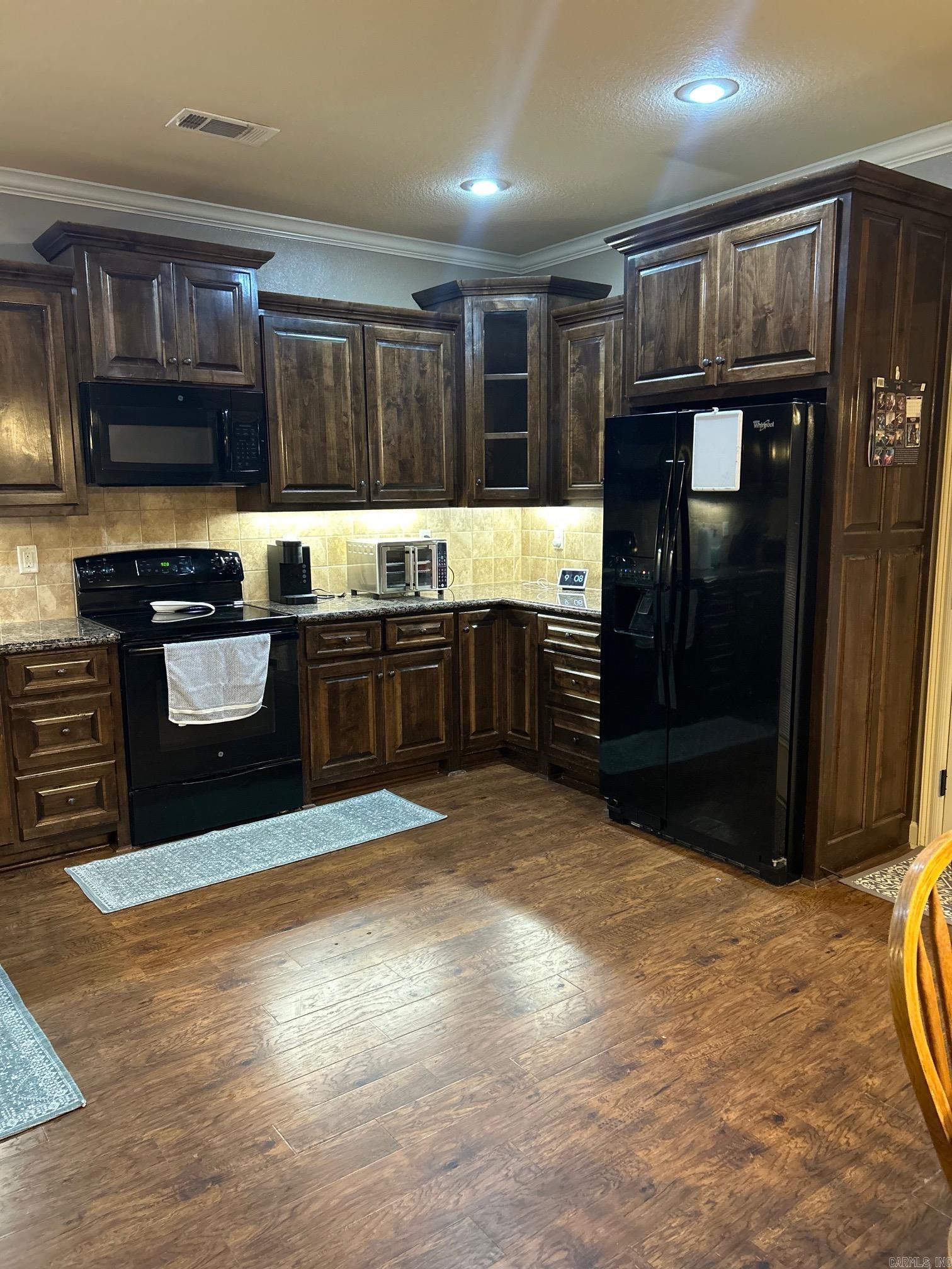 5 Southpointe Property Photo 21