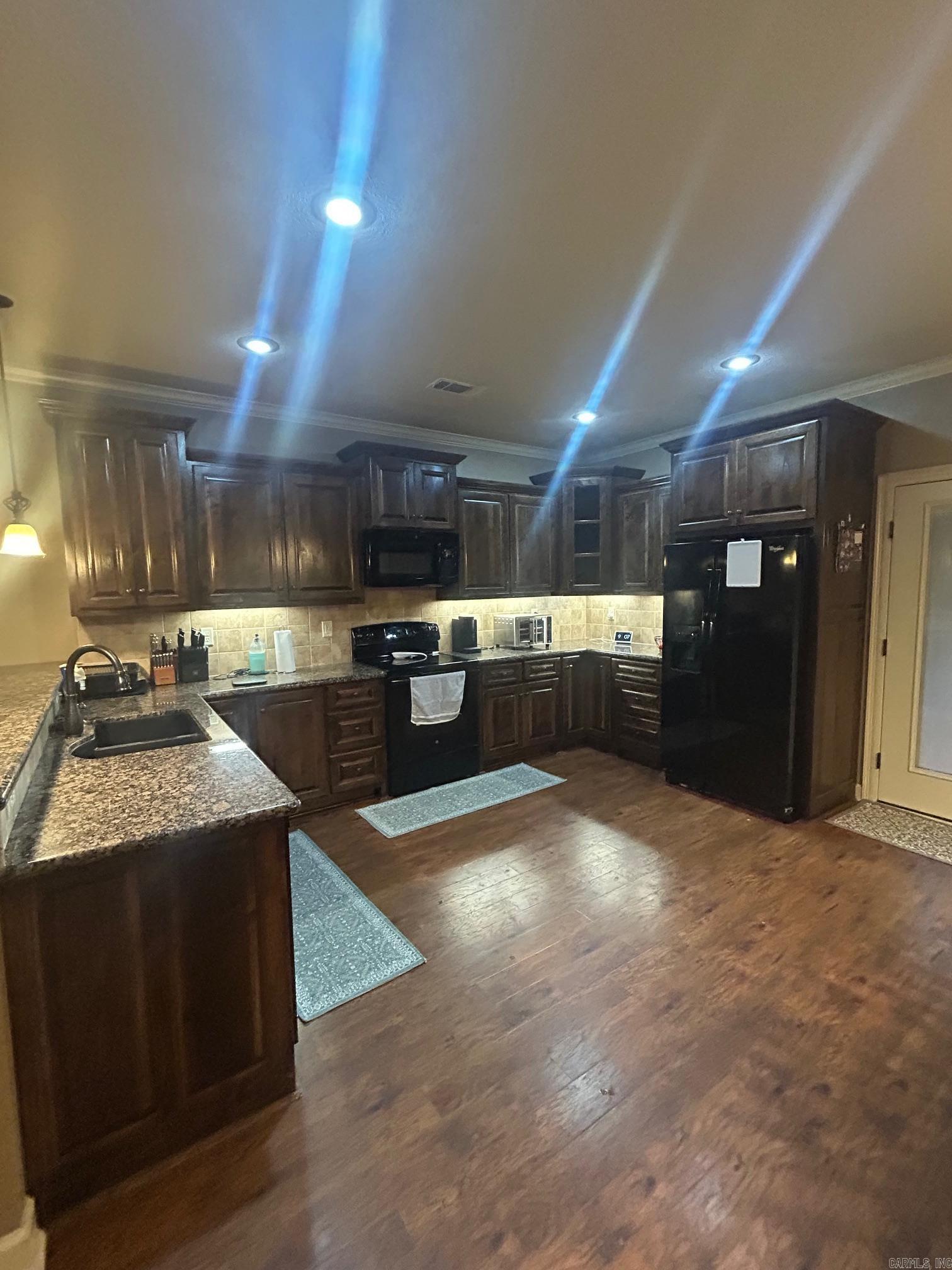 5 Southpointe Property Photo 23