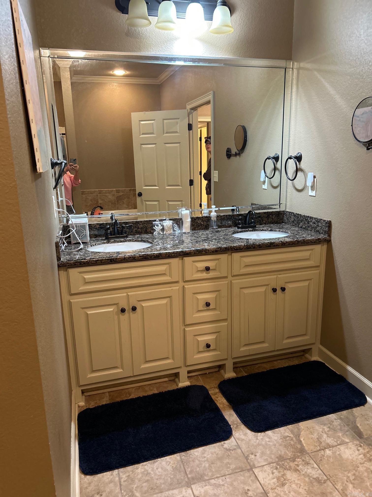 5 Southpointe Property Photo 37