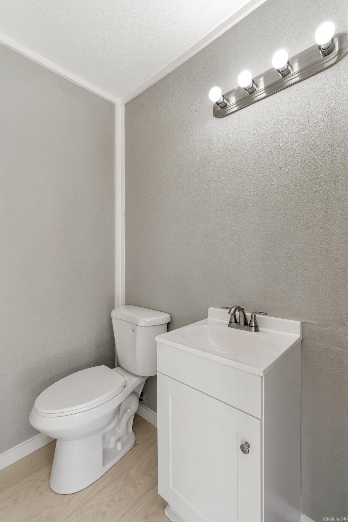 100 S 22nd Avenue Property Photo 19