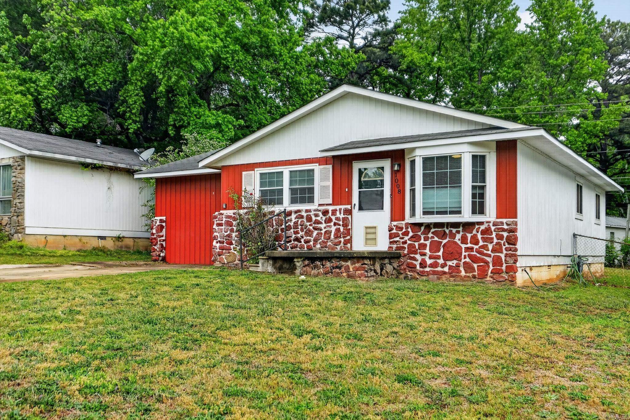 1008 Ferrell Drive Property Photo 2