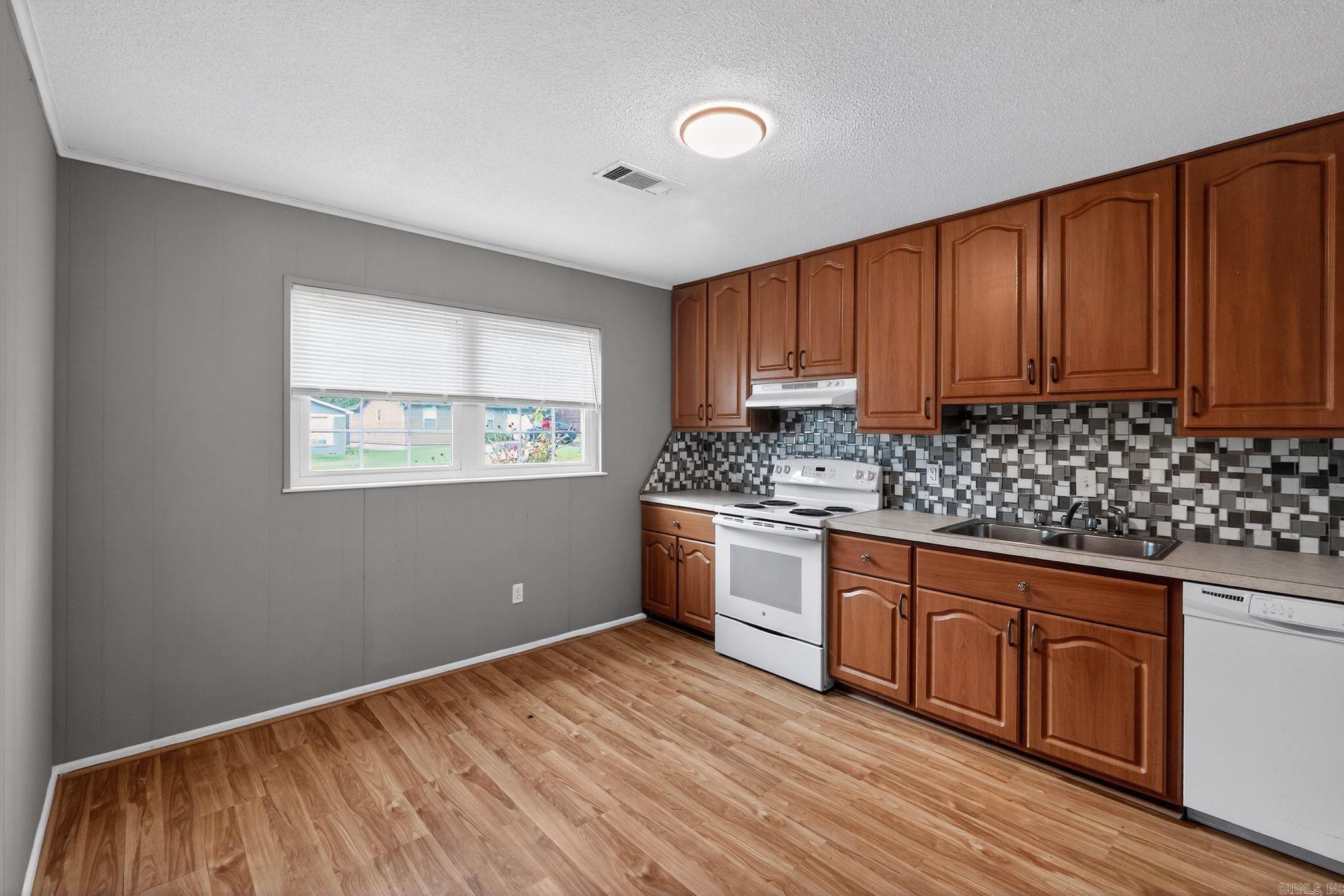 1008 Ferrell Drive Property Photo 8