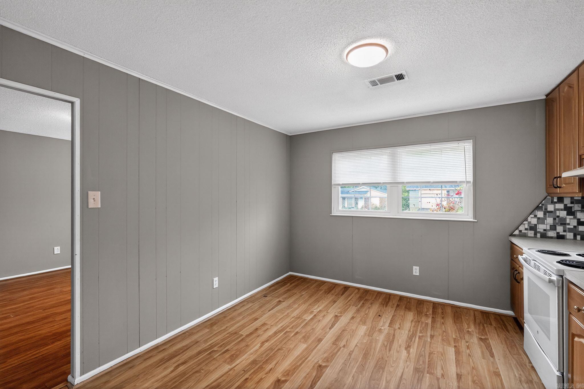 1008 Ferrell Drive Property Photo 9