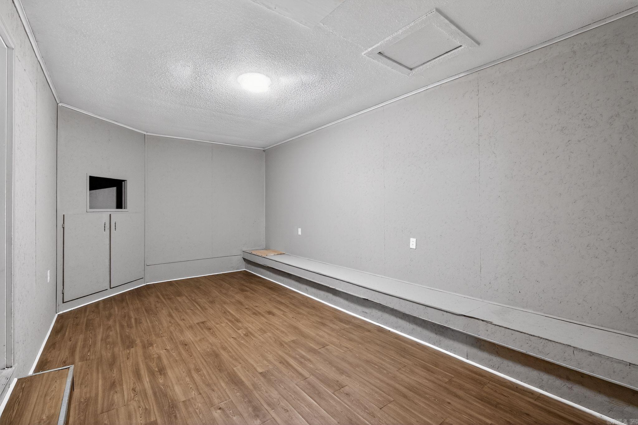 1008 Ferrell Drive Property Photo 16