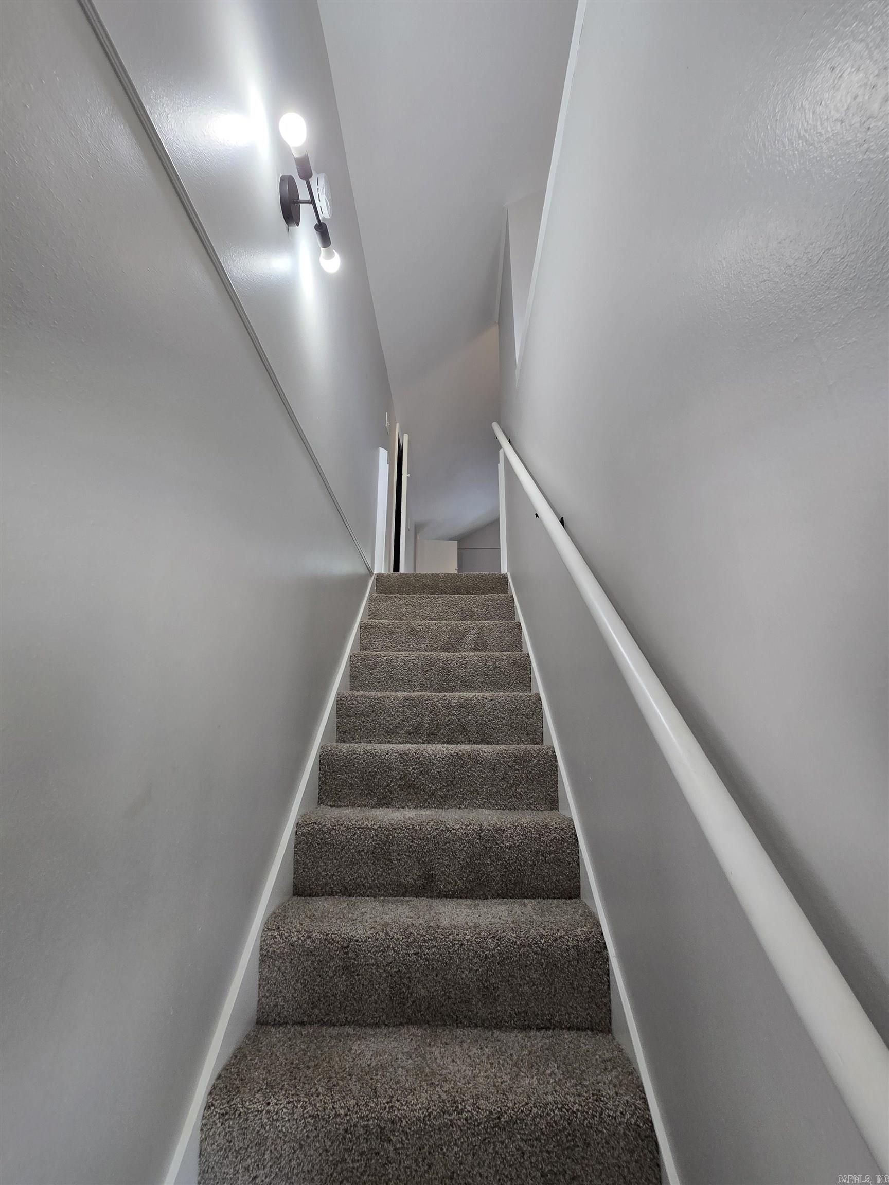1630 Gum St Property Photo 14