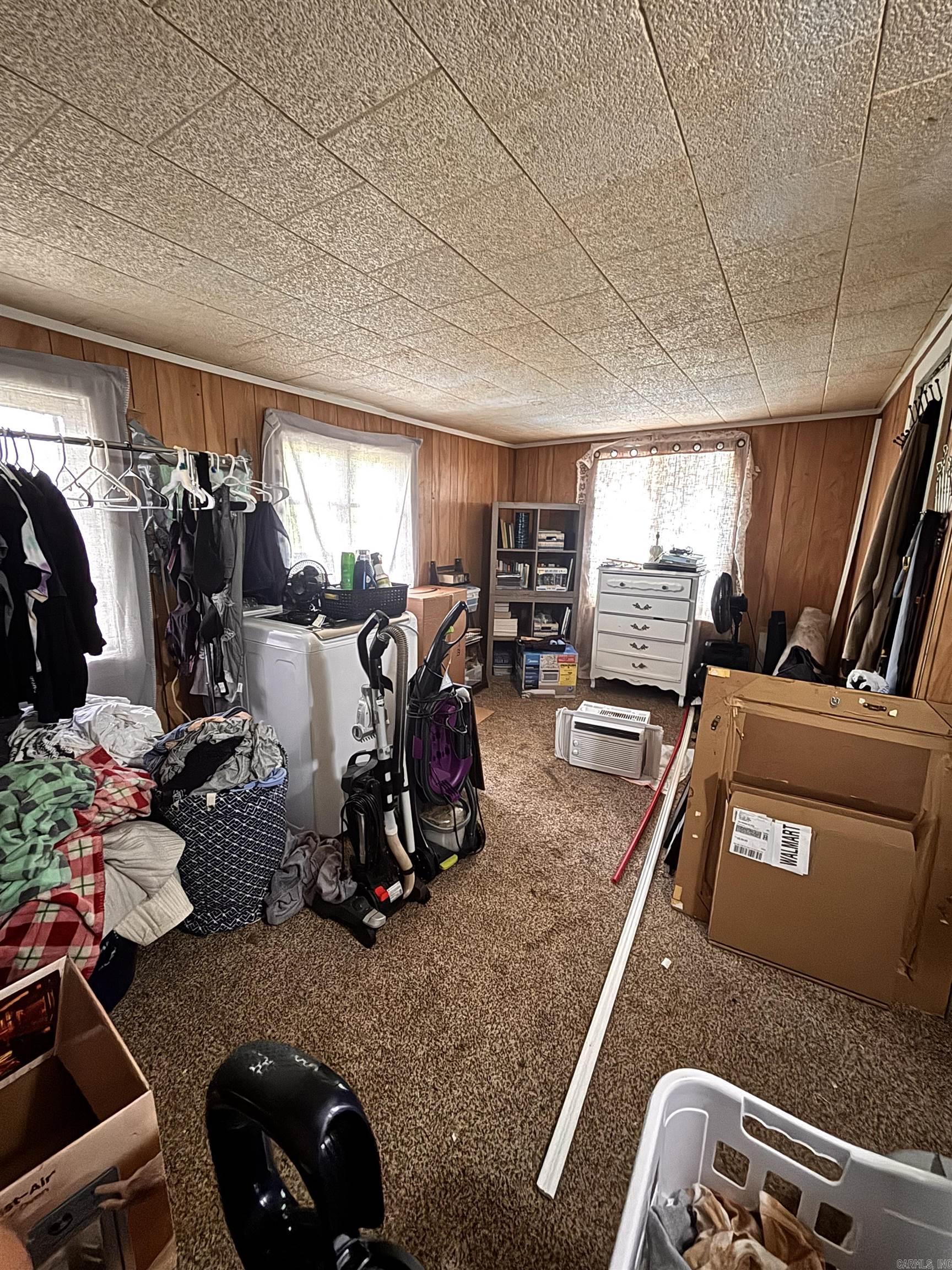 208 Brenda Street Property Photo 6