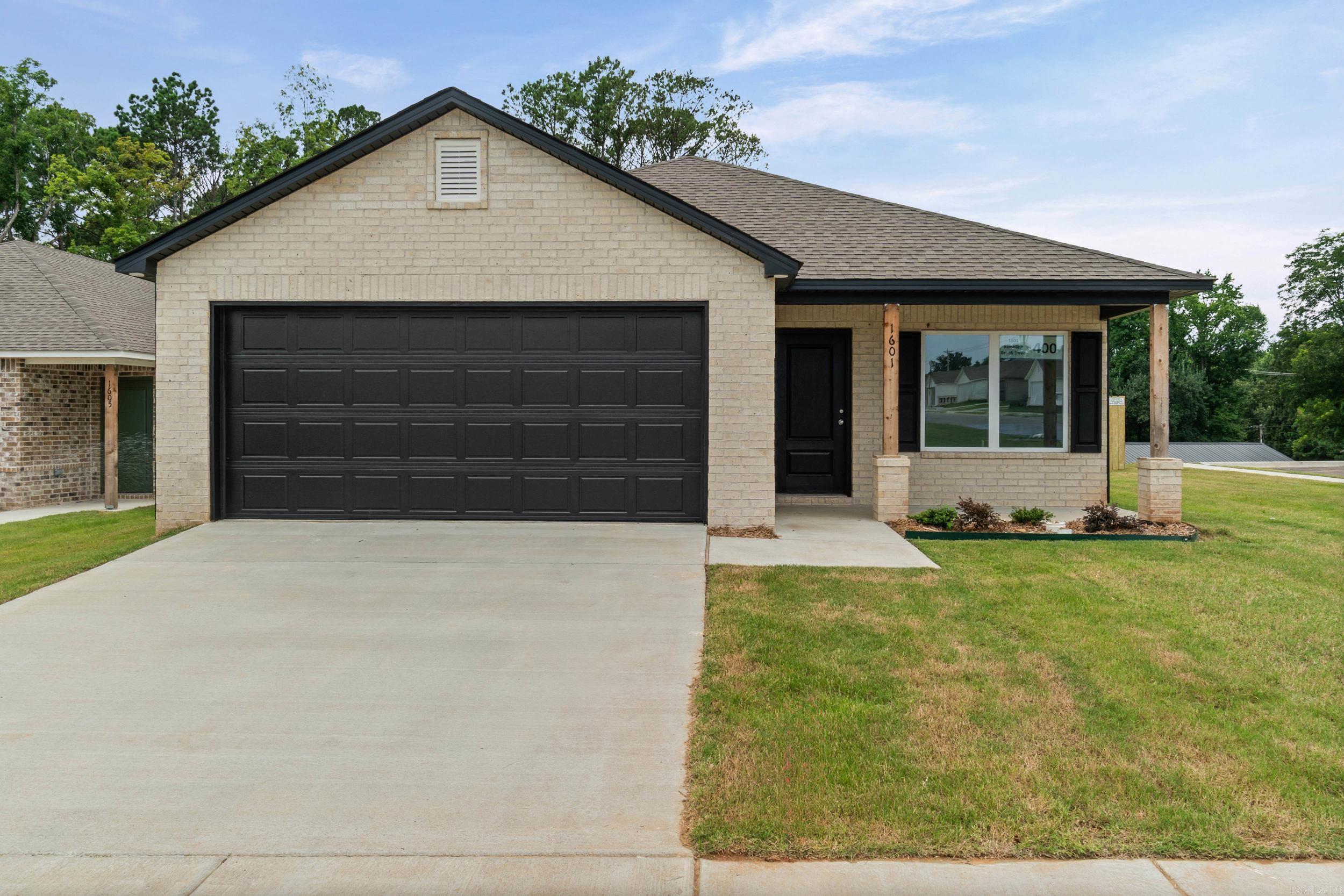 1601 Rambling Brook Drive Property Photo 1