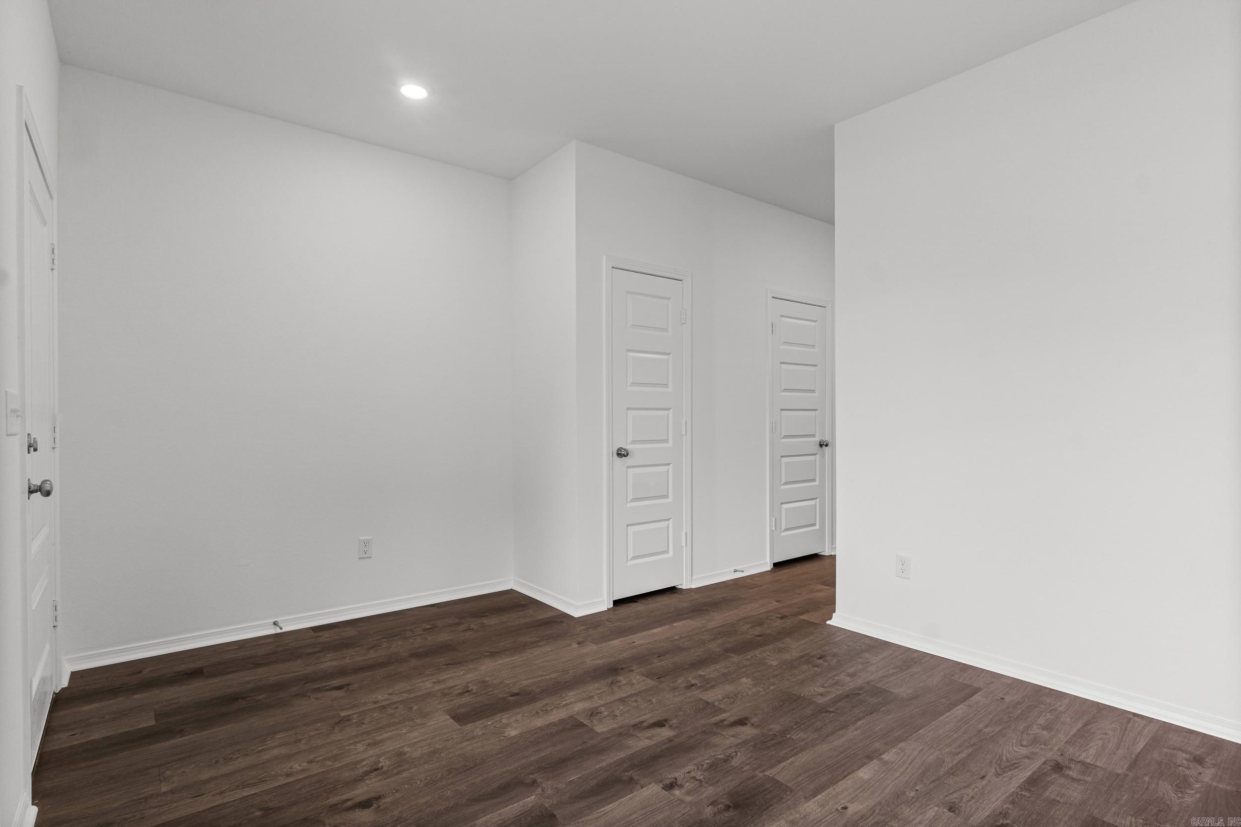 1601 Rambling Brook Drive Property Photo 7