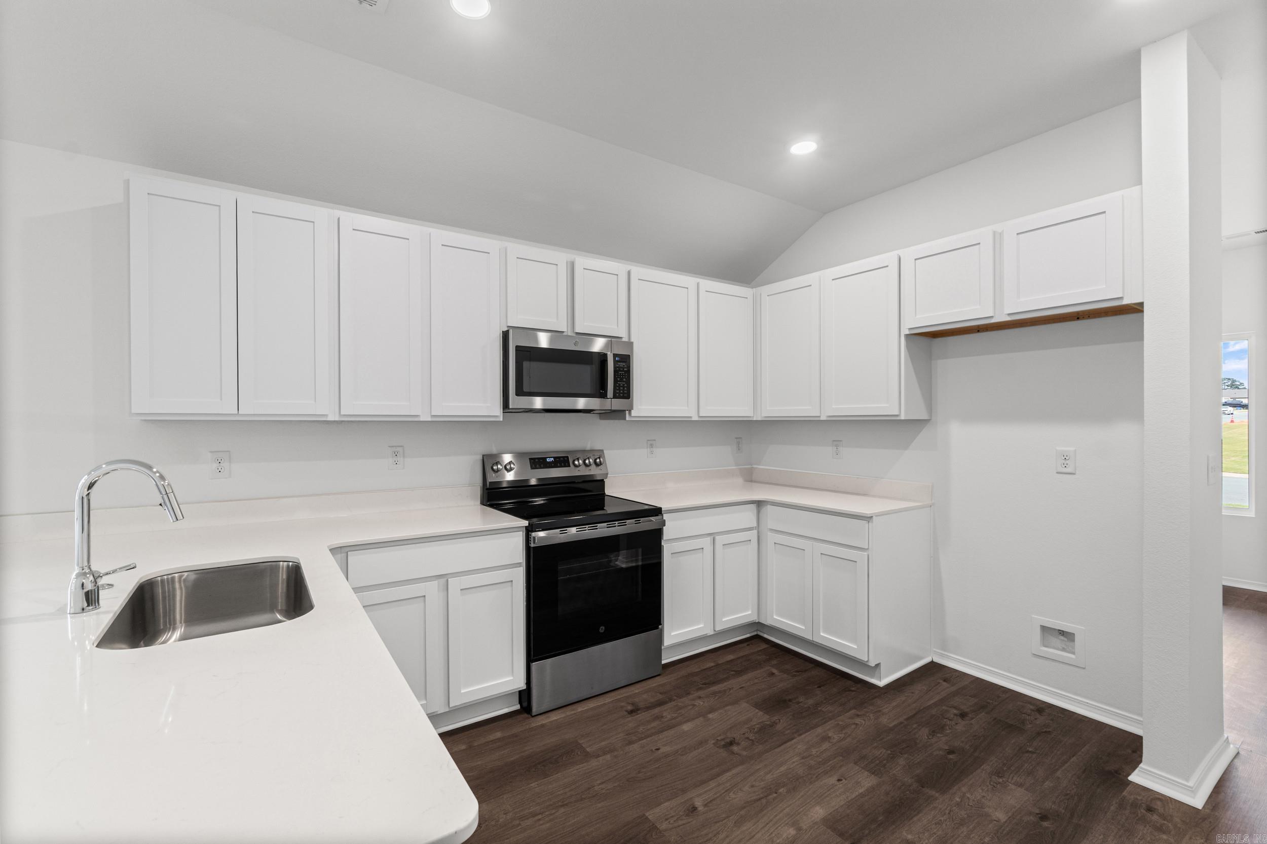 1601 Rambling Brook Drive Property Photo 10