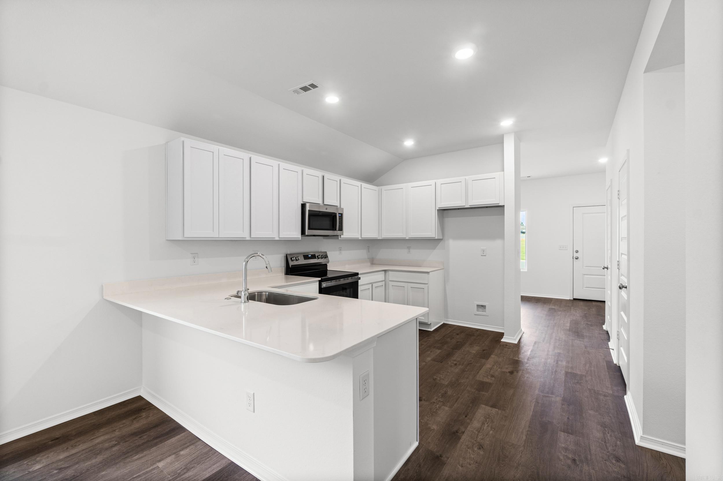 1601 Rambling Brook Drive Property Photo 11