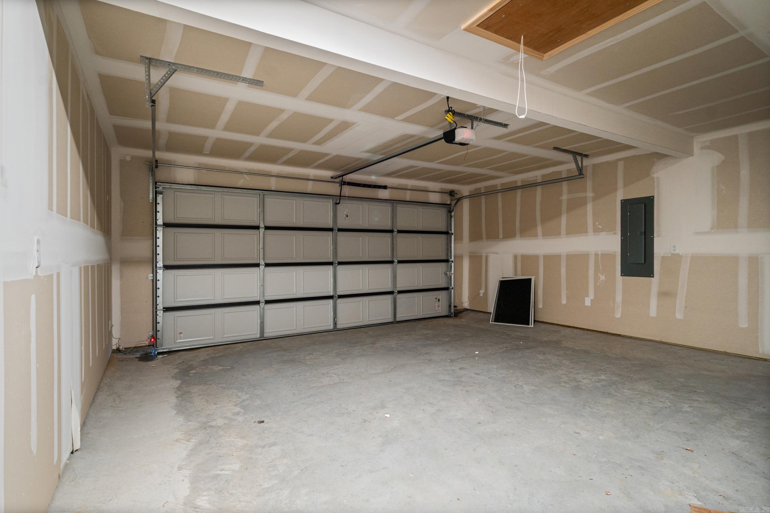 1601 Rambling Brook Drive Property Photo 29