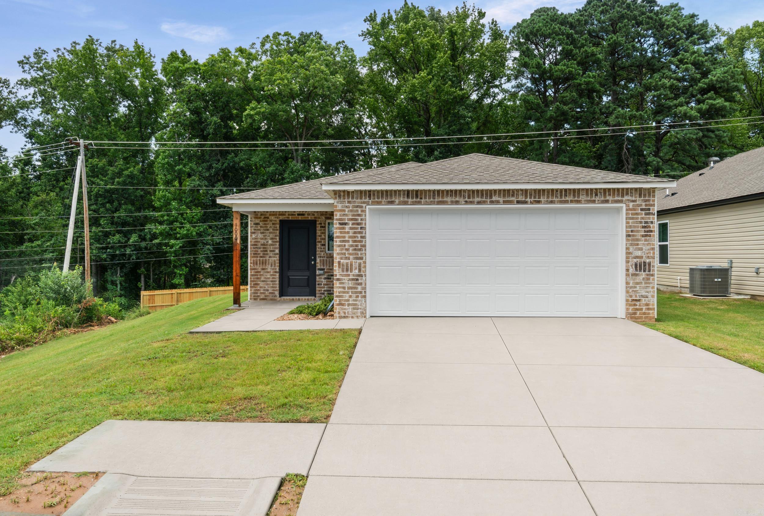 1000 Raven Walk Drive Property Photo 2