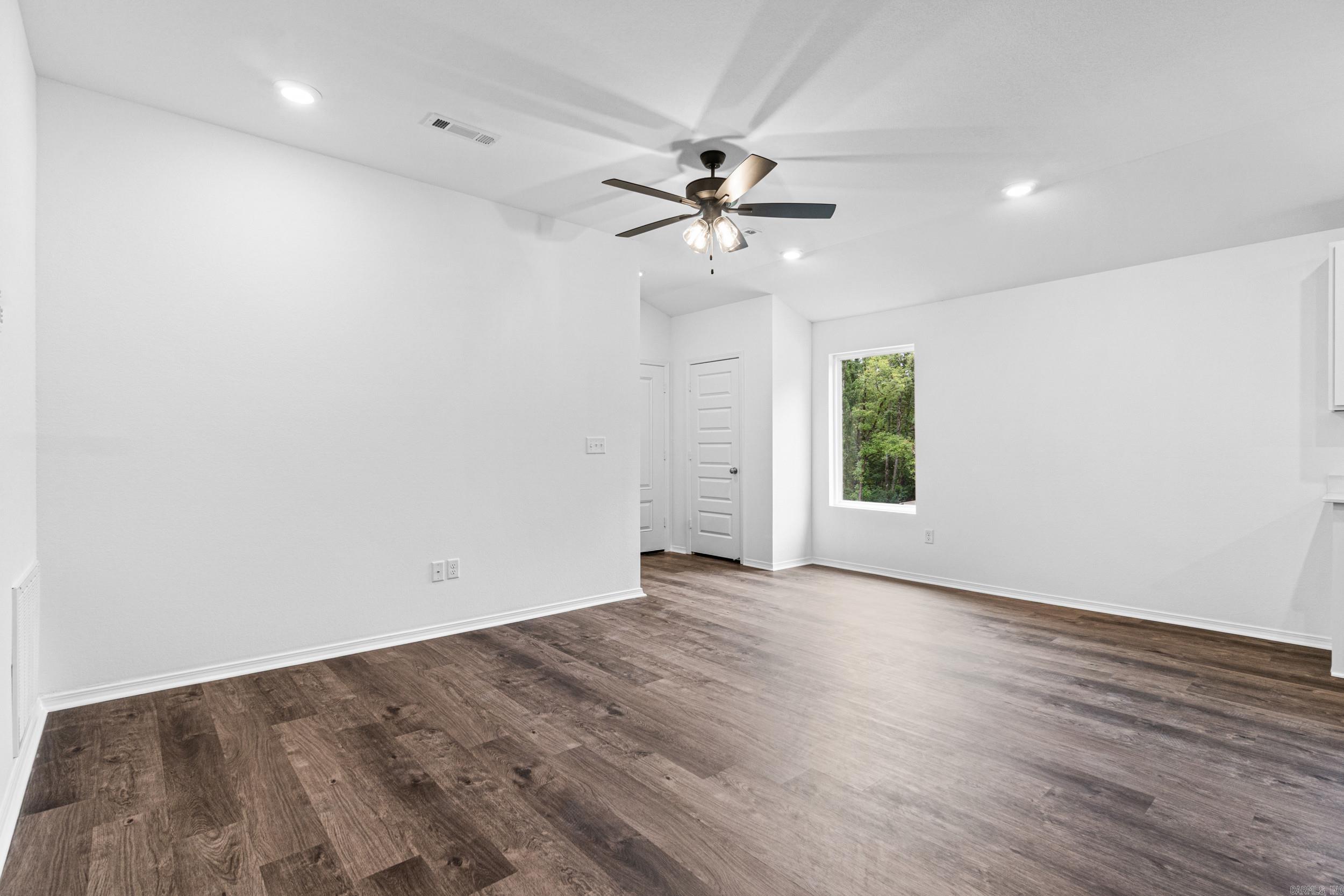 1000 Raven Walk Drive Property Photo 10