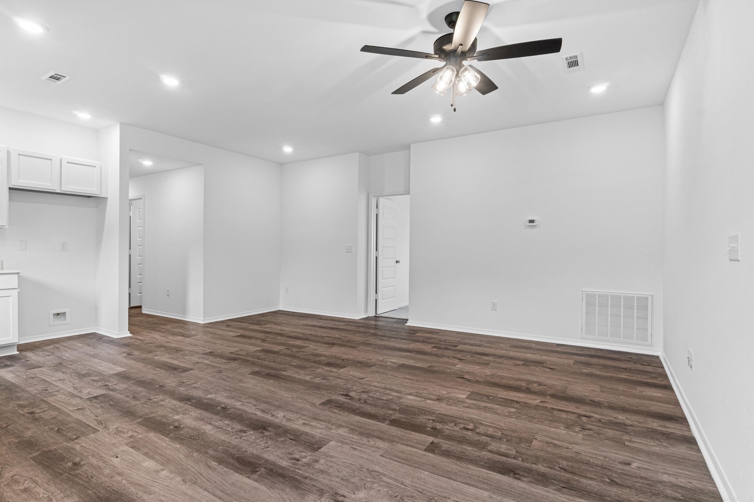1000 Raven Walk Drive Property Photo 12