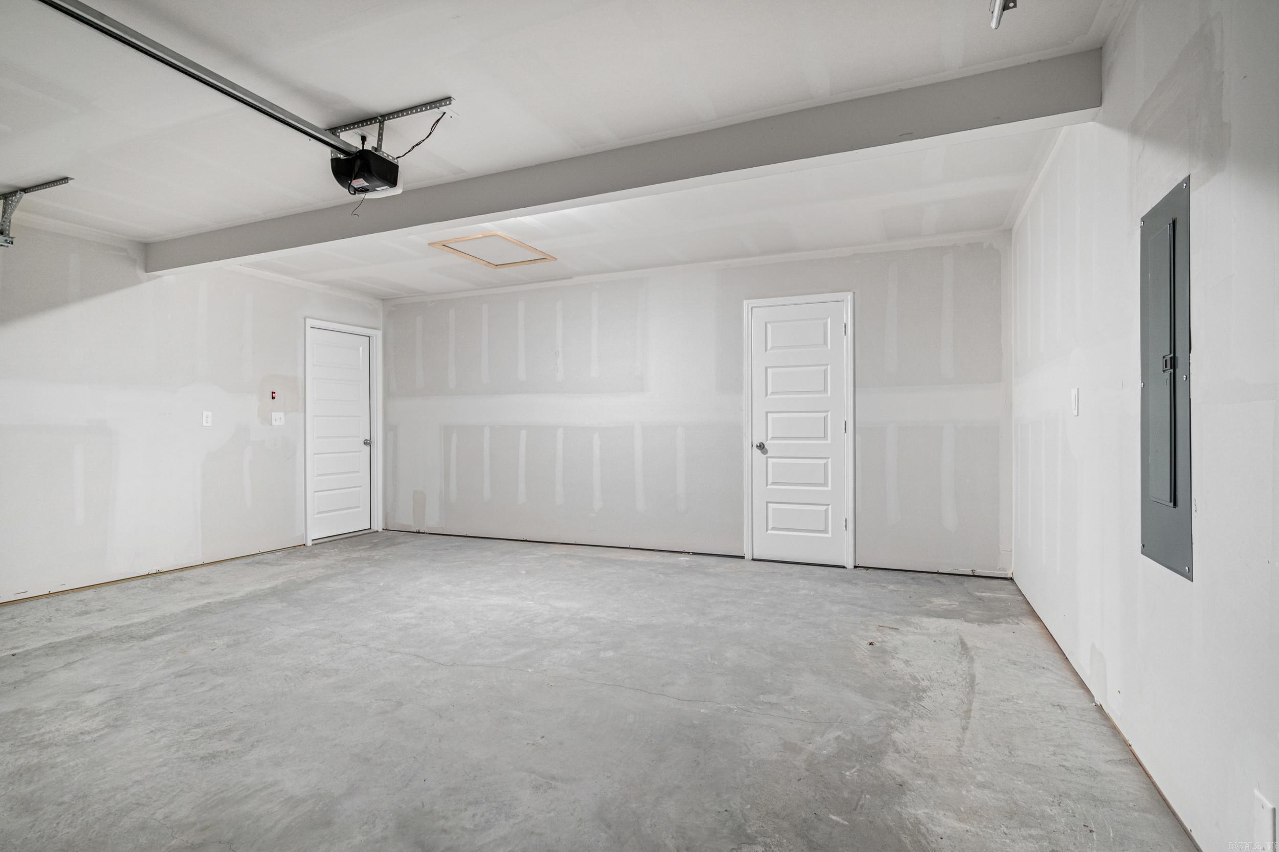 1000 Raven Walk Drive Property Photo 28