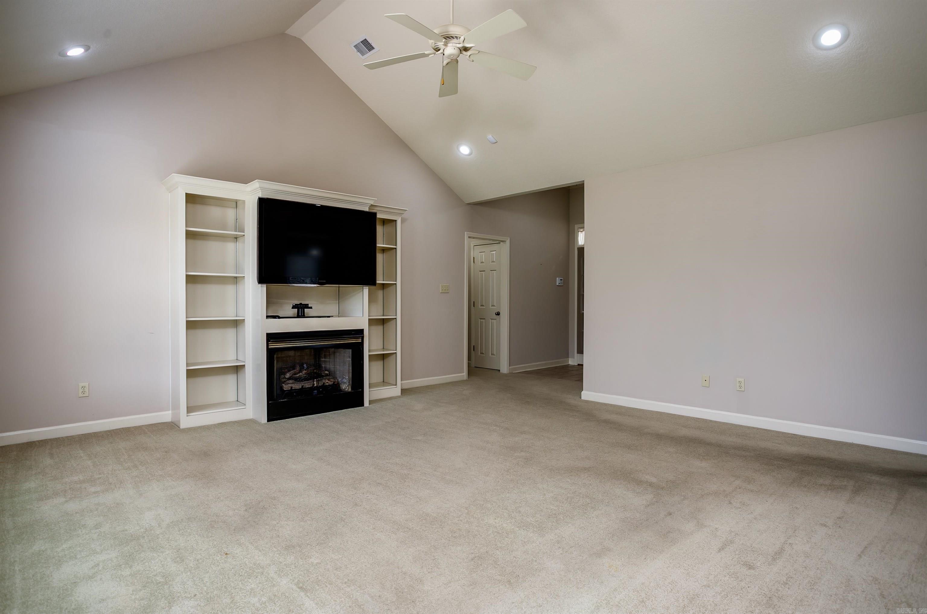 4700 Peter Trail Property Photo 10