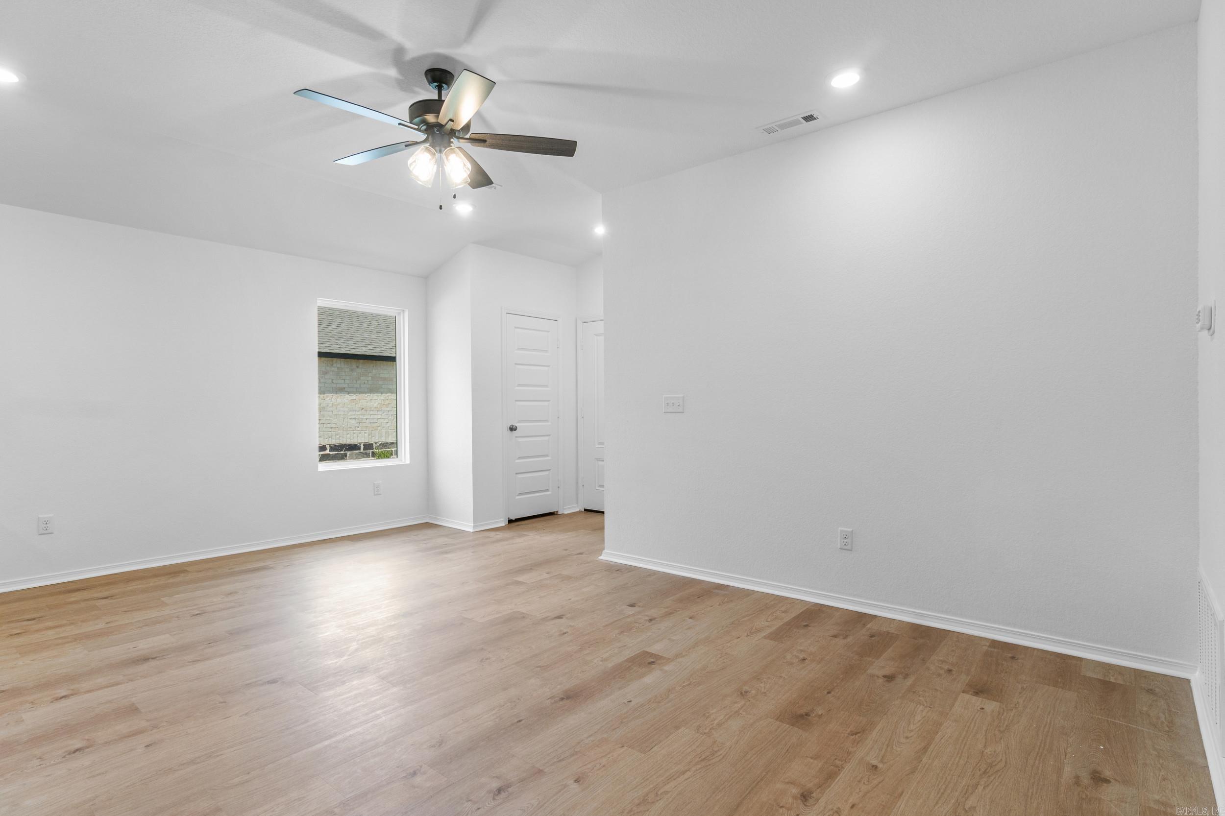 142 Jonathan Drive Property Photo 9