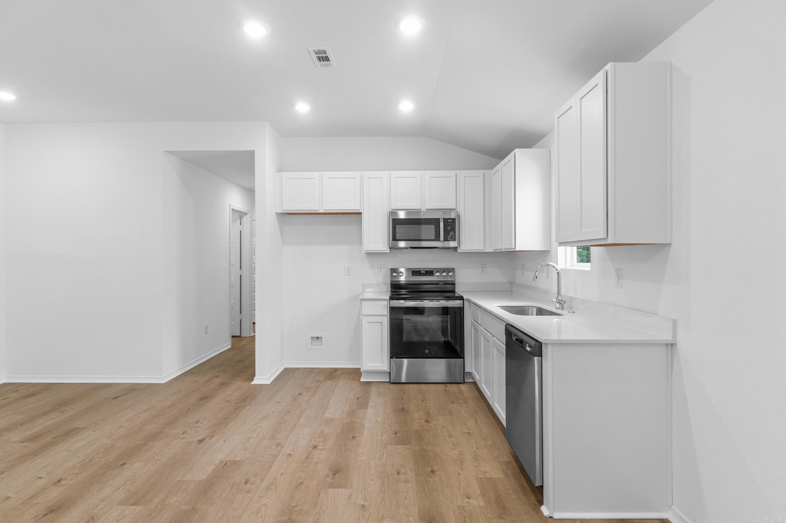 142 Jonathan Drive Property Photo 12