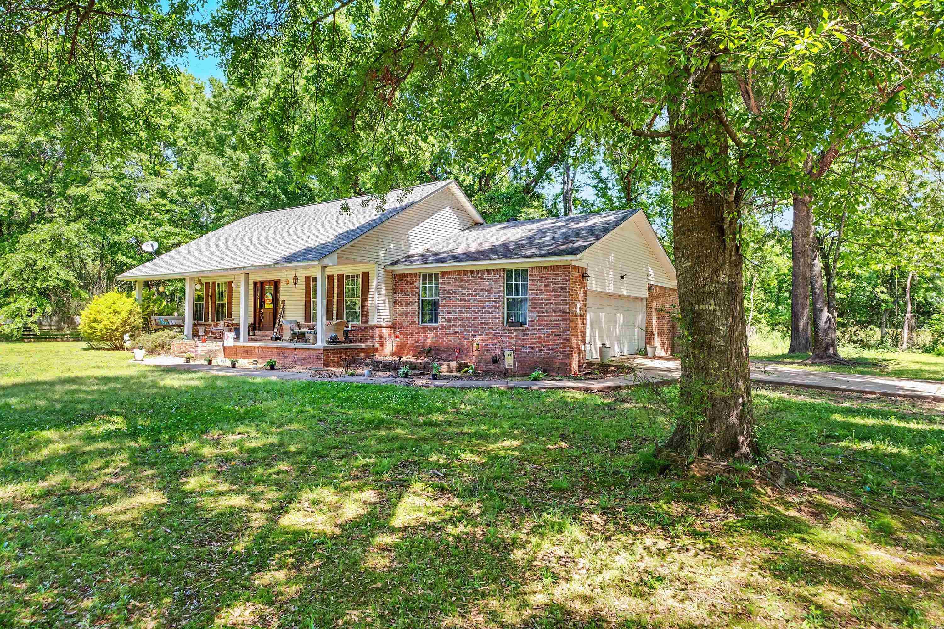 12 Wintercreek Drive Property Photo 3