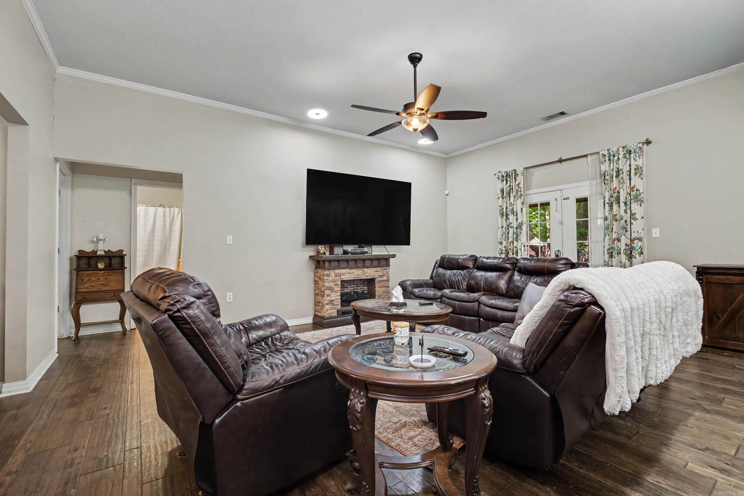 12 Wintercreek Drive Property Photo 8
