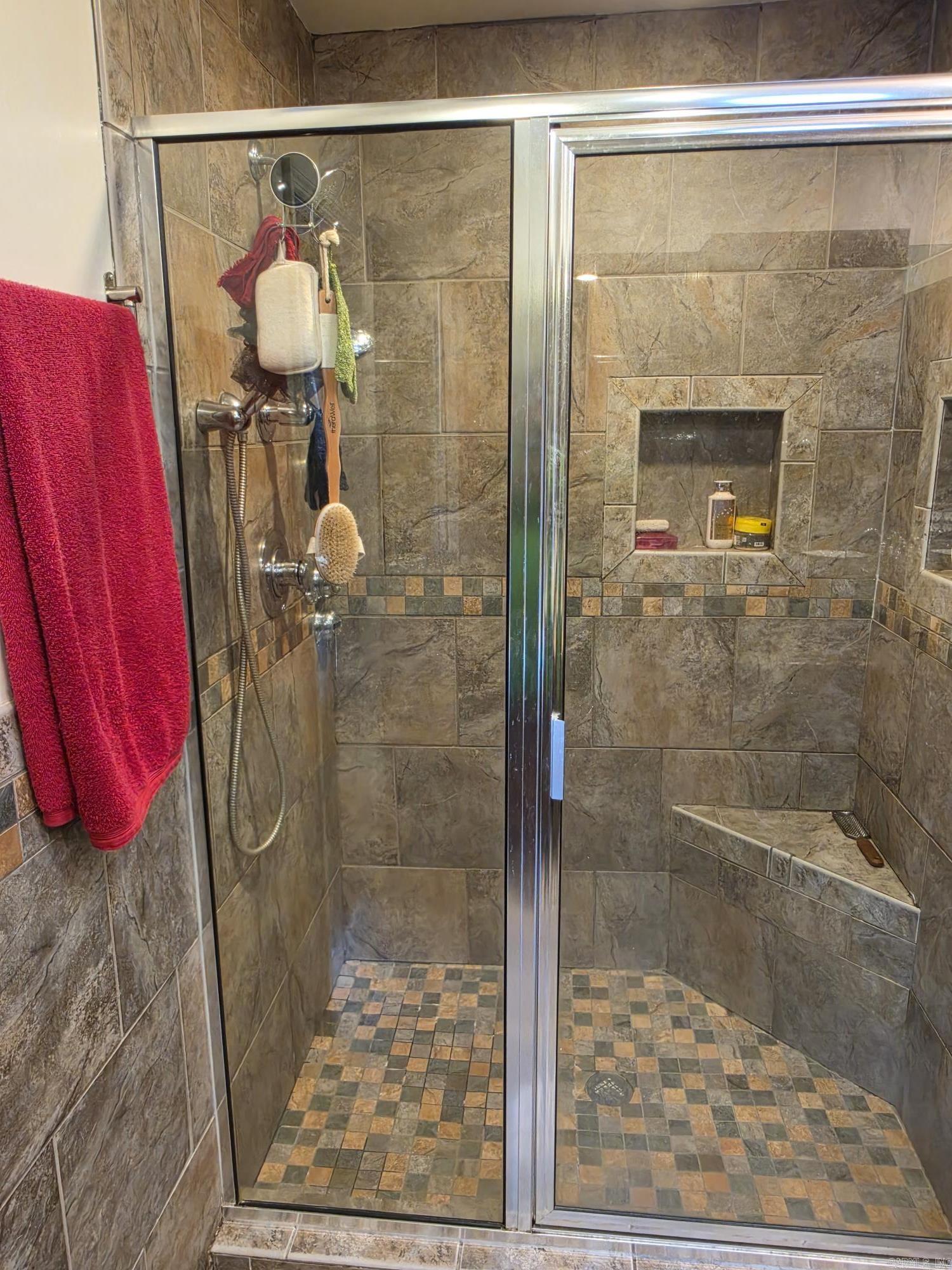 8719 Boulder Lane Property Photo 17