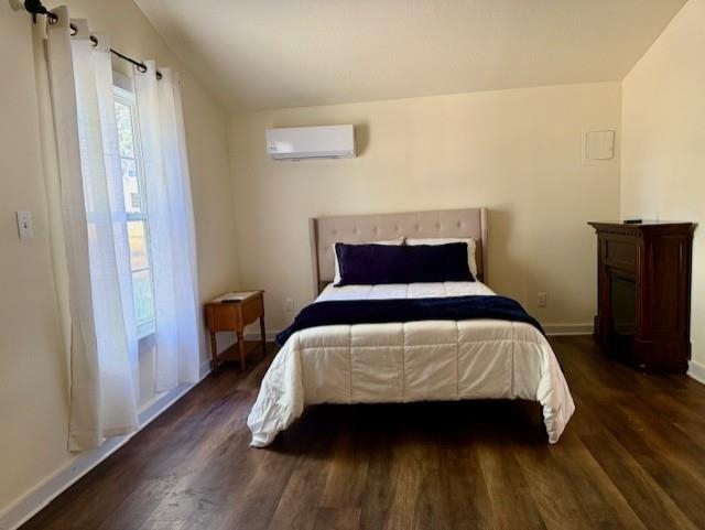 2187 Seagraves Road Property Photo 5