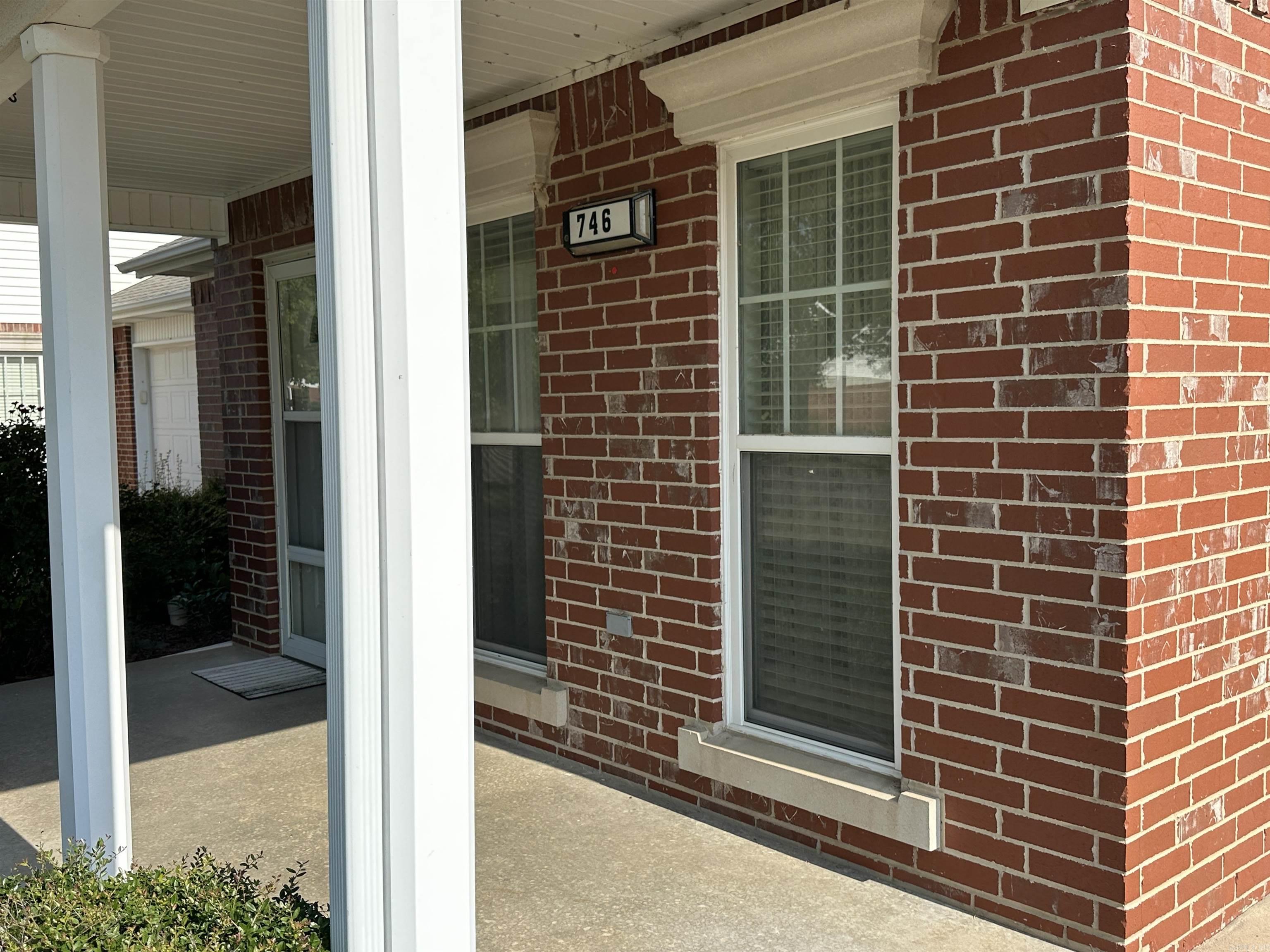 746 Embassy Parkway Property Photo 2