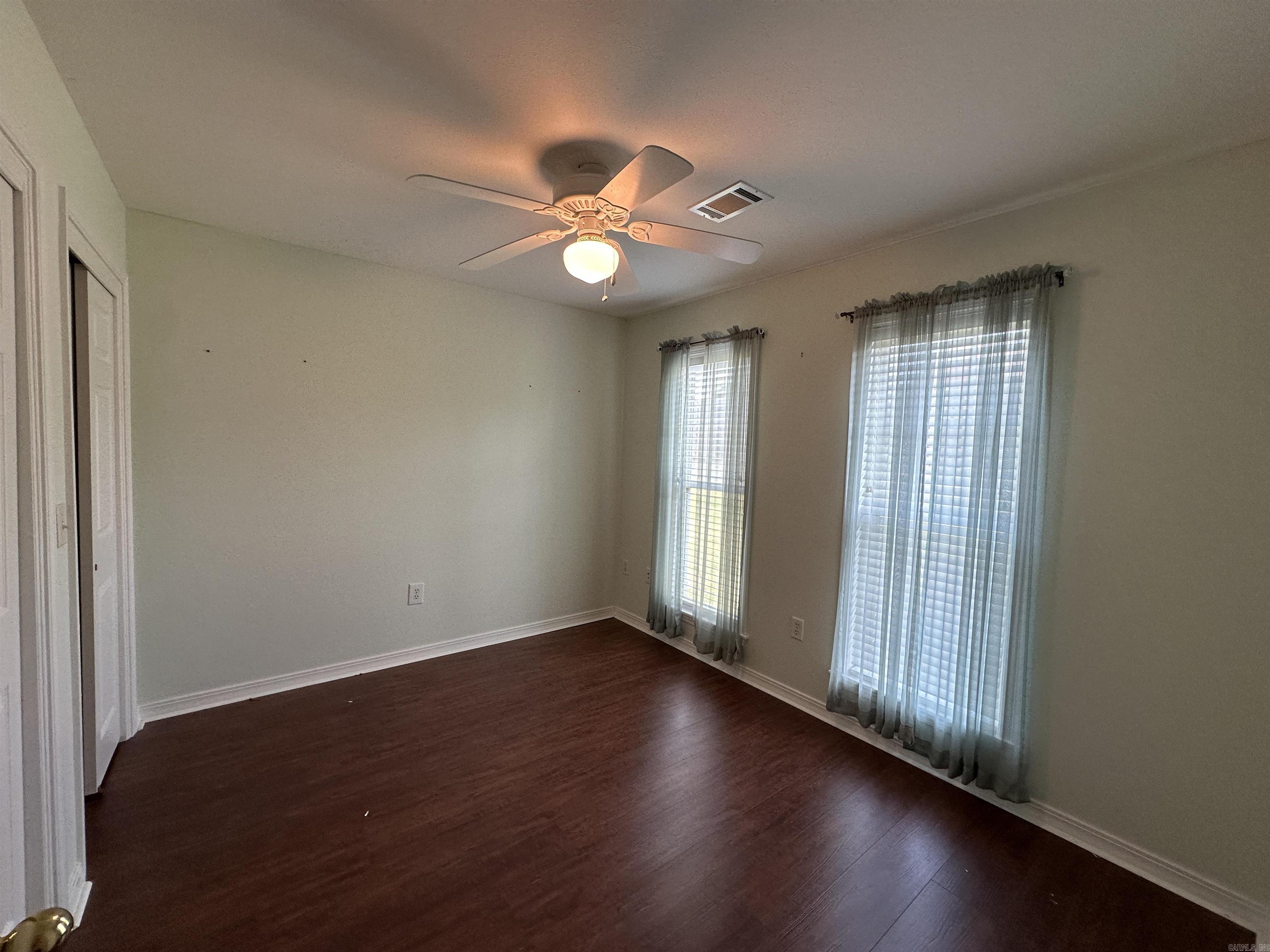 746 Embassy Parkway Property Photo 9