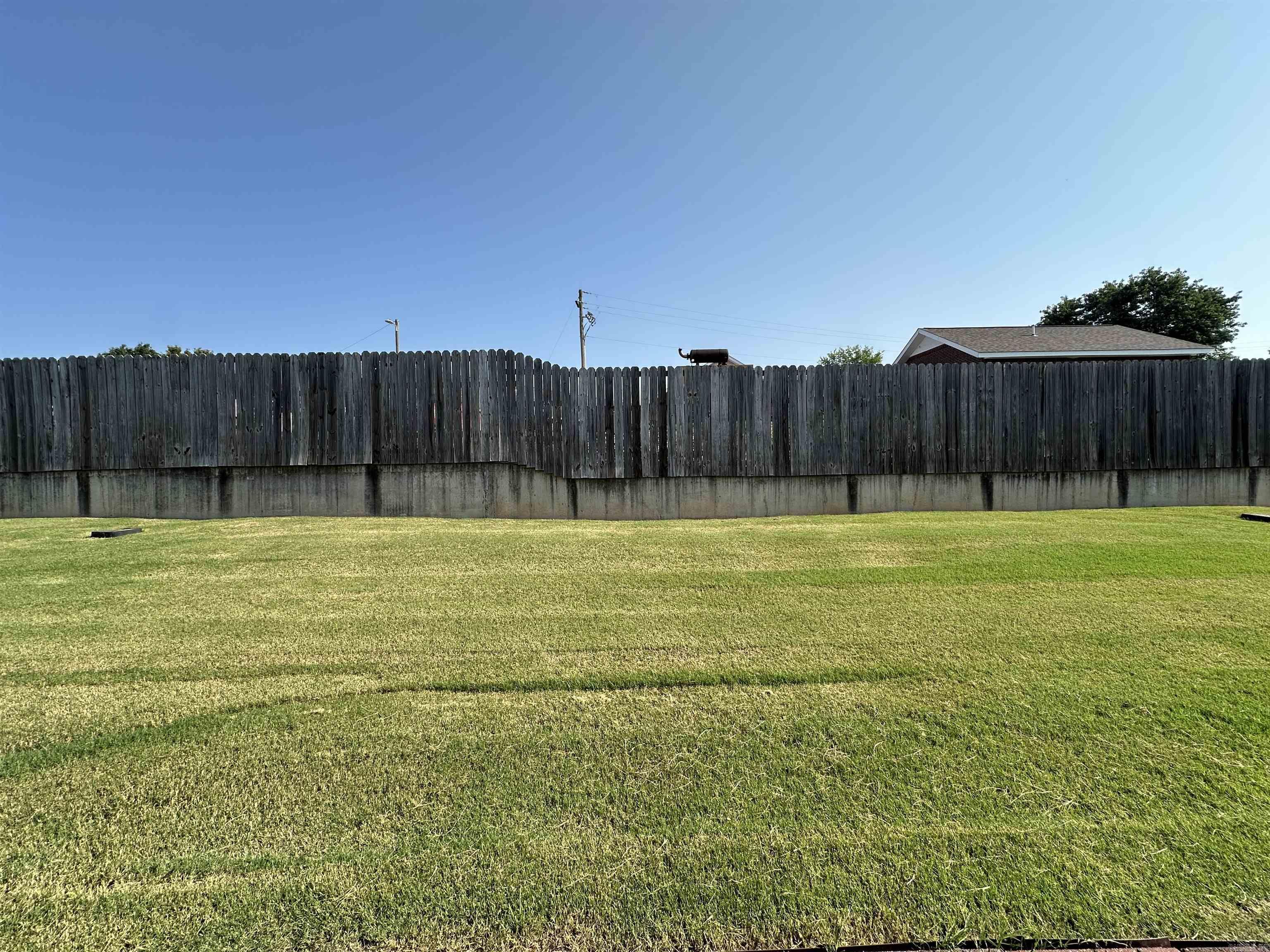 746 Embassy Parkway Property Photo 17
