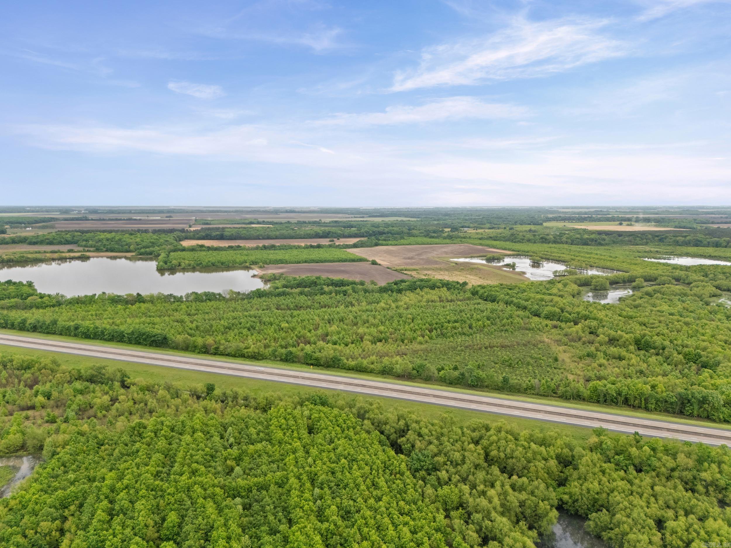 00 I-57 Property Photo 3