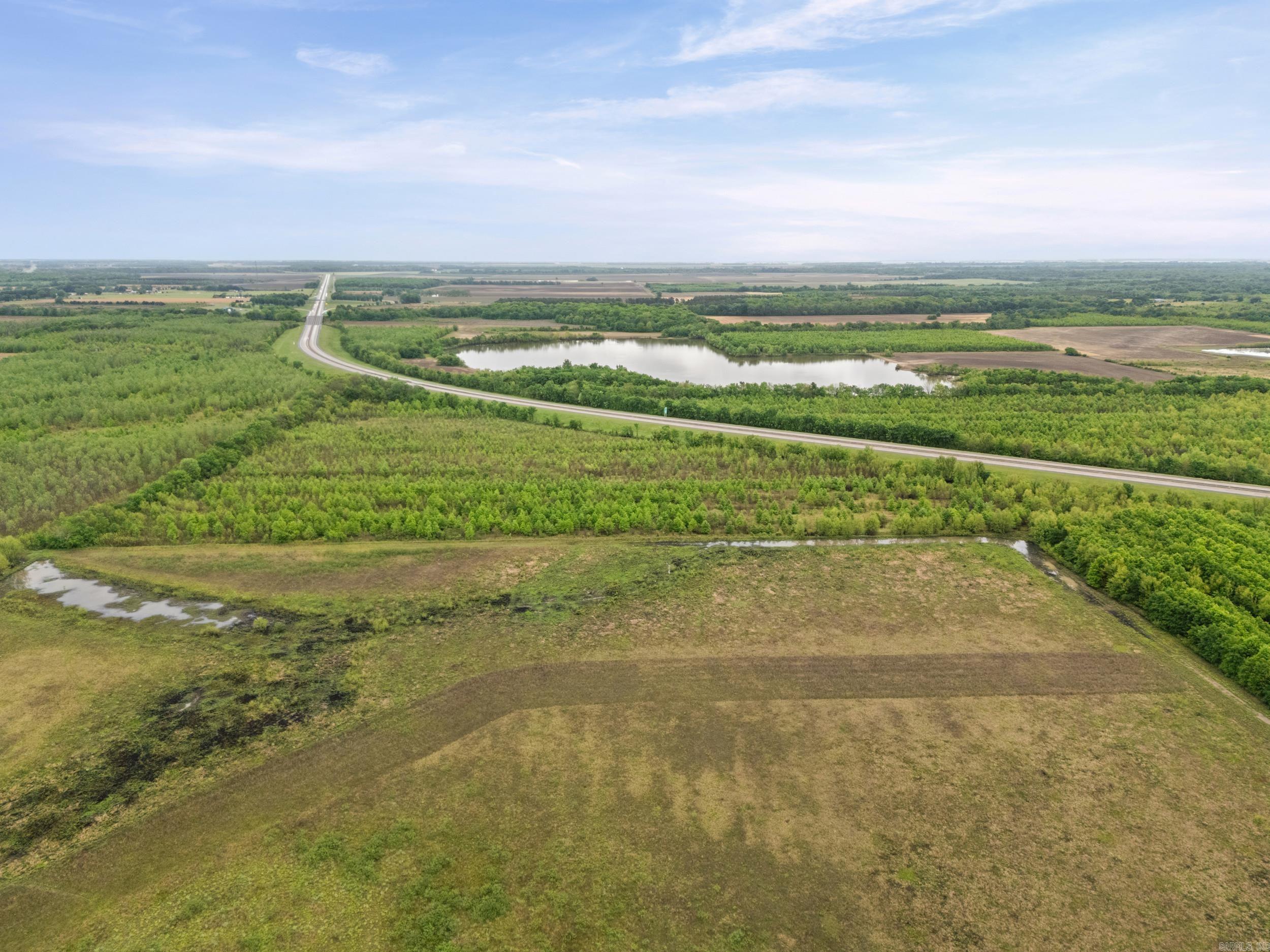 00 I-57 Property Photo 4
