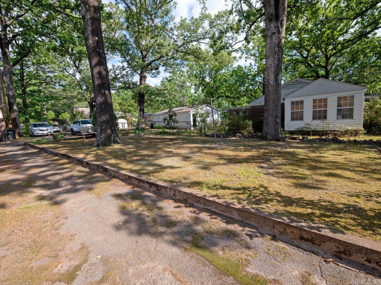 1305 Fair Park Blvd Property Photo 10