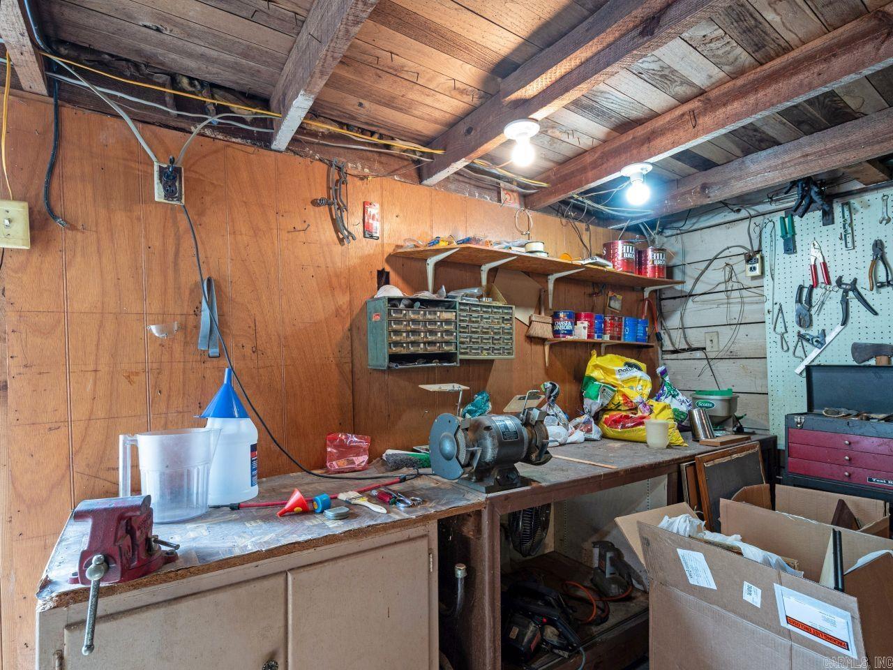 1305 Fair Park Blvd Property Photo 12