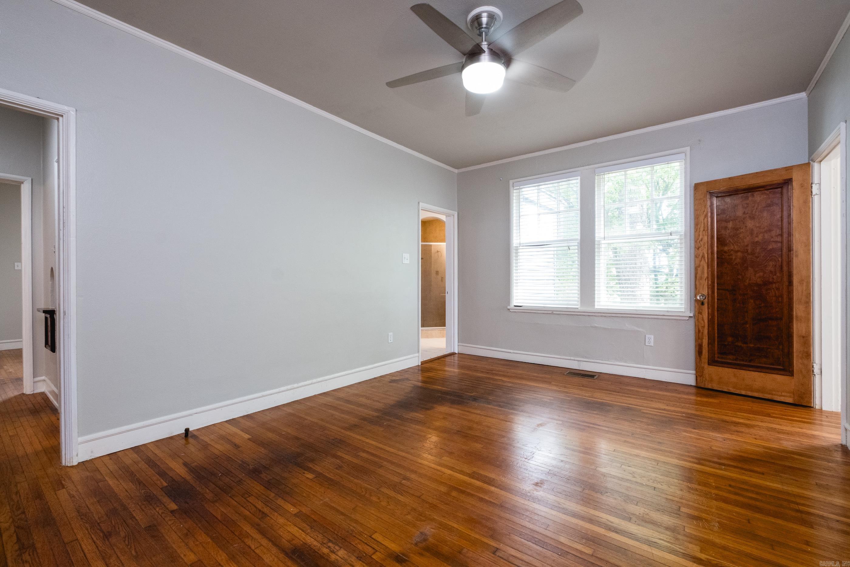 304 Thayer St Property Photo 15
