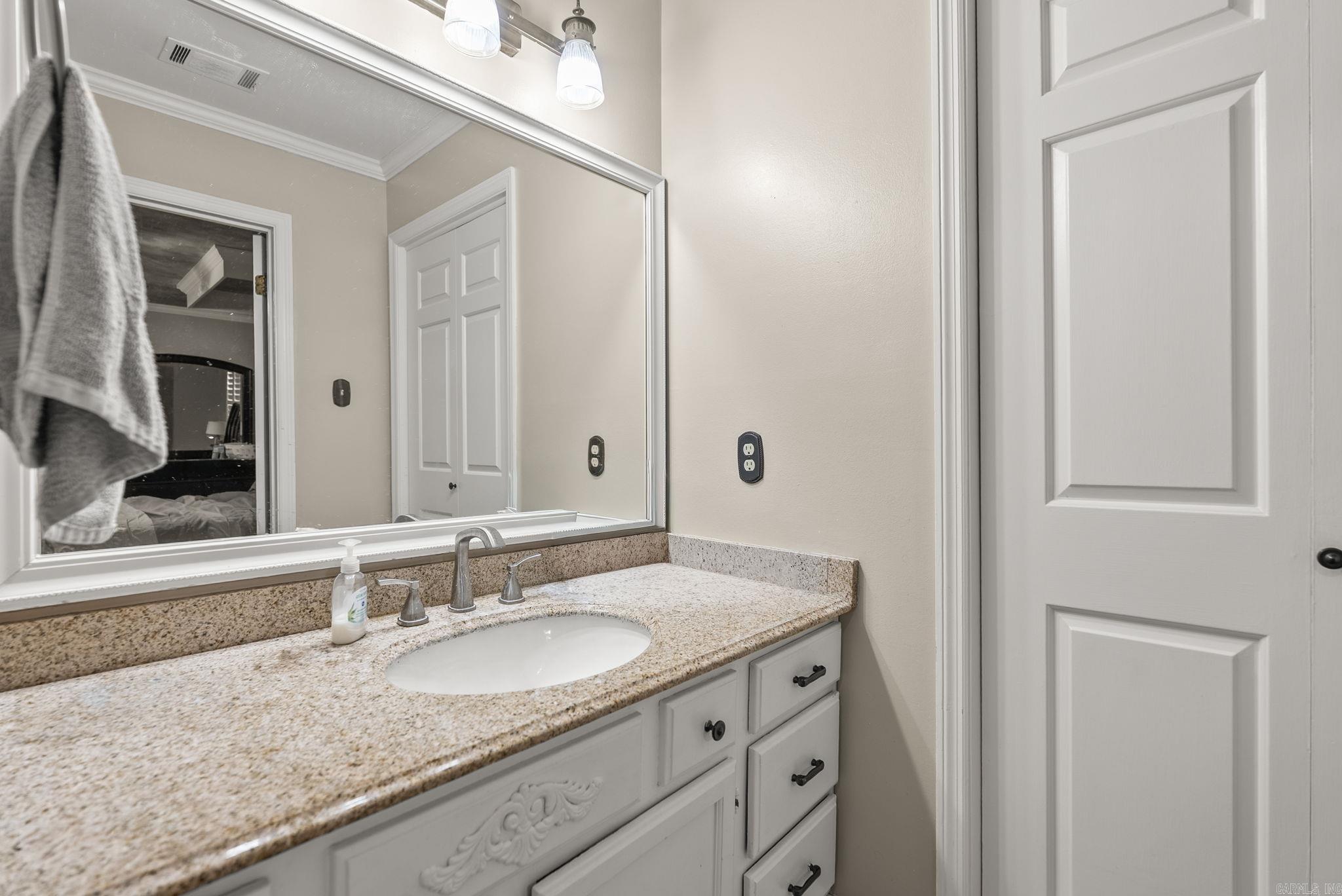 2200 Andover Court 402 Property Photo 20