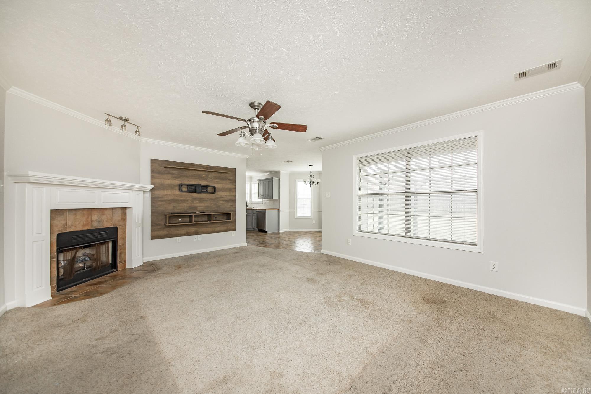 37 Mustang Drive Property Photo 5