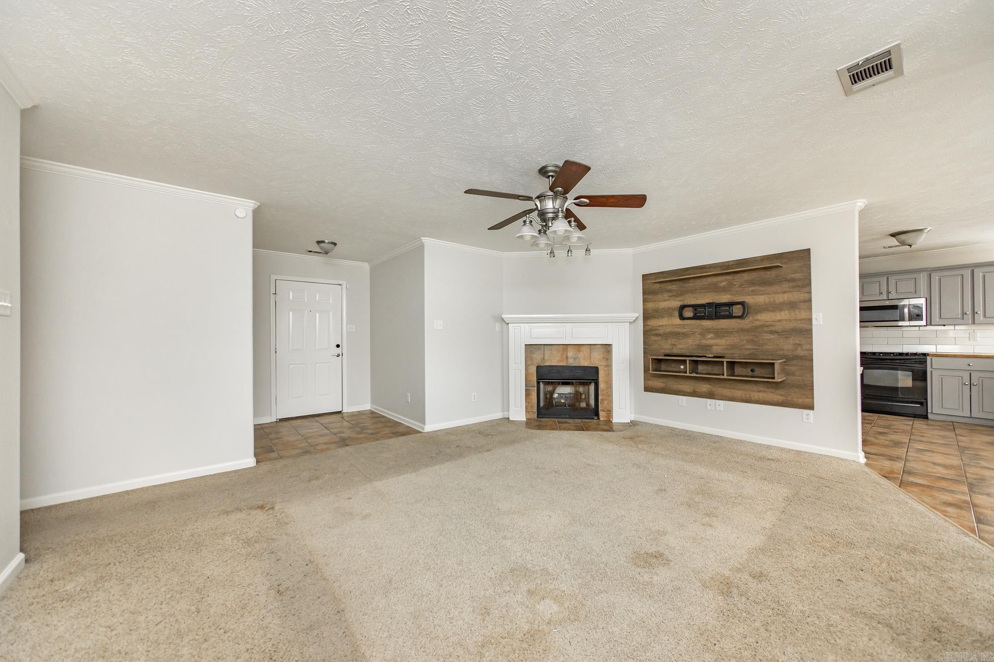 37 Mustang Drive Property Photo 6