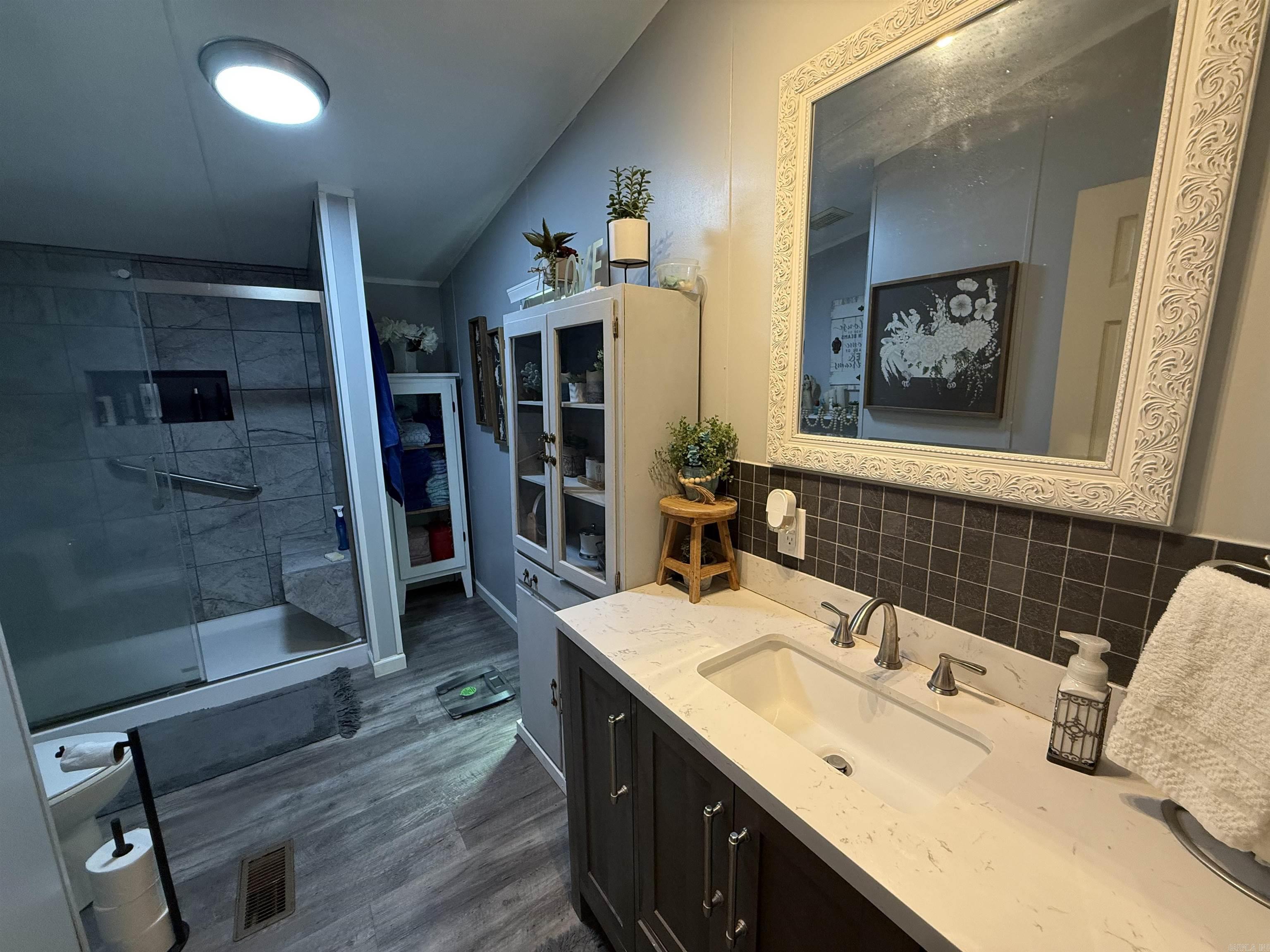 164 Murray St Property Photo 15