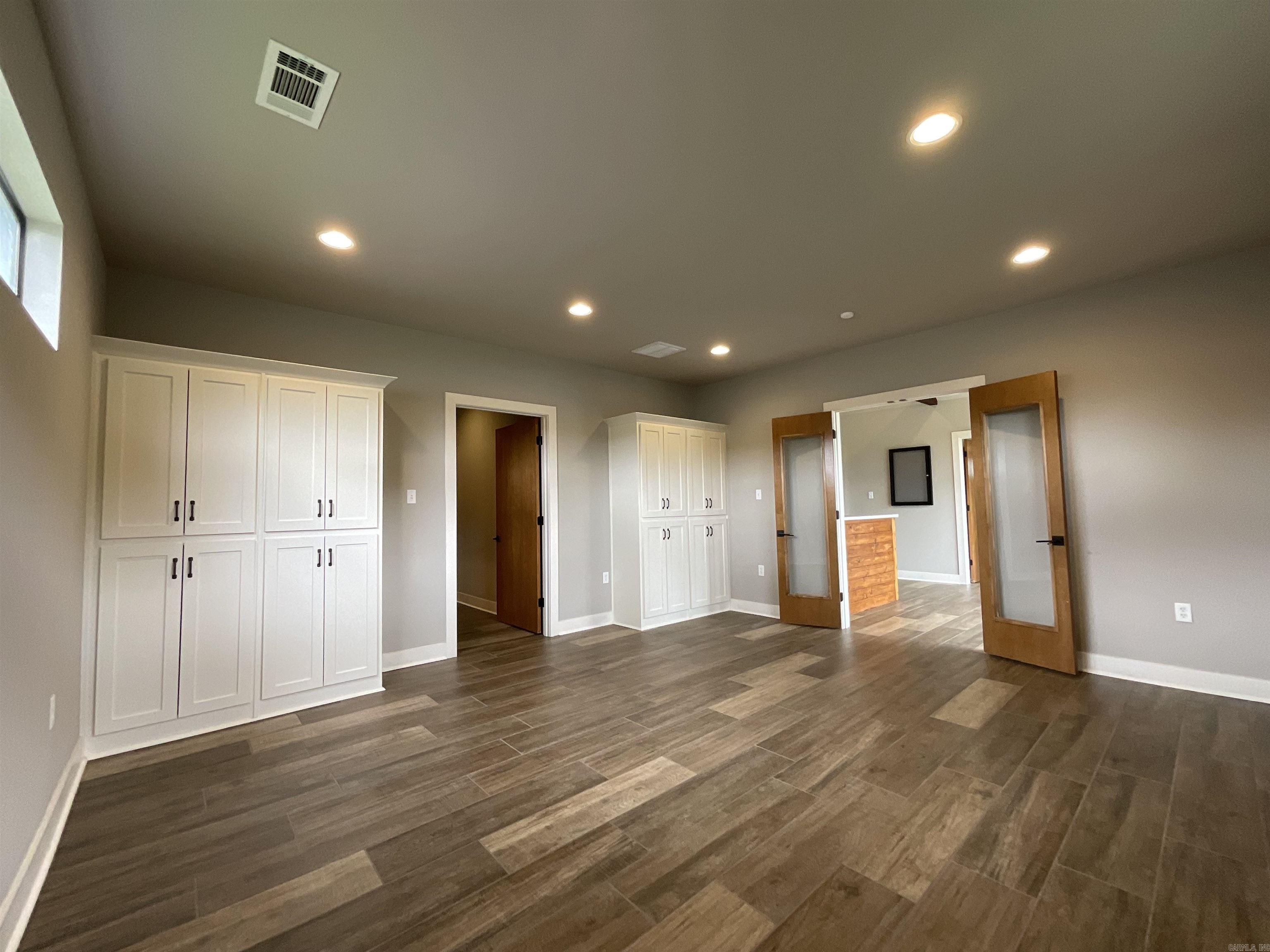 1009 S Redmond Road Property Photo 9