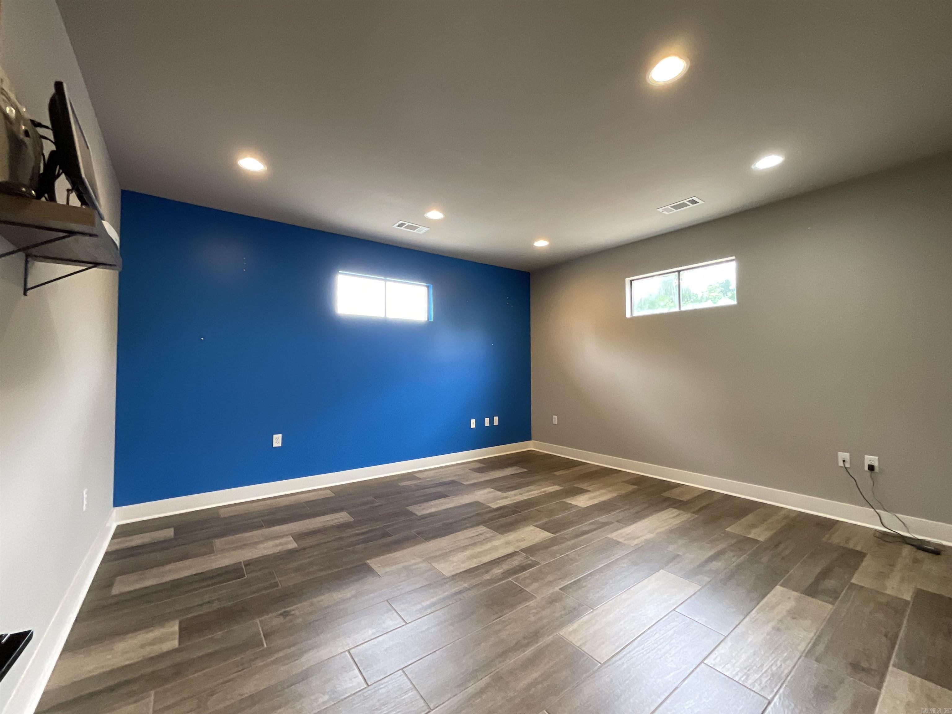 1009 S Redmond Road Property Photo 12