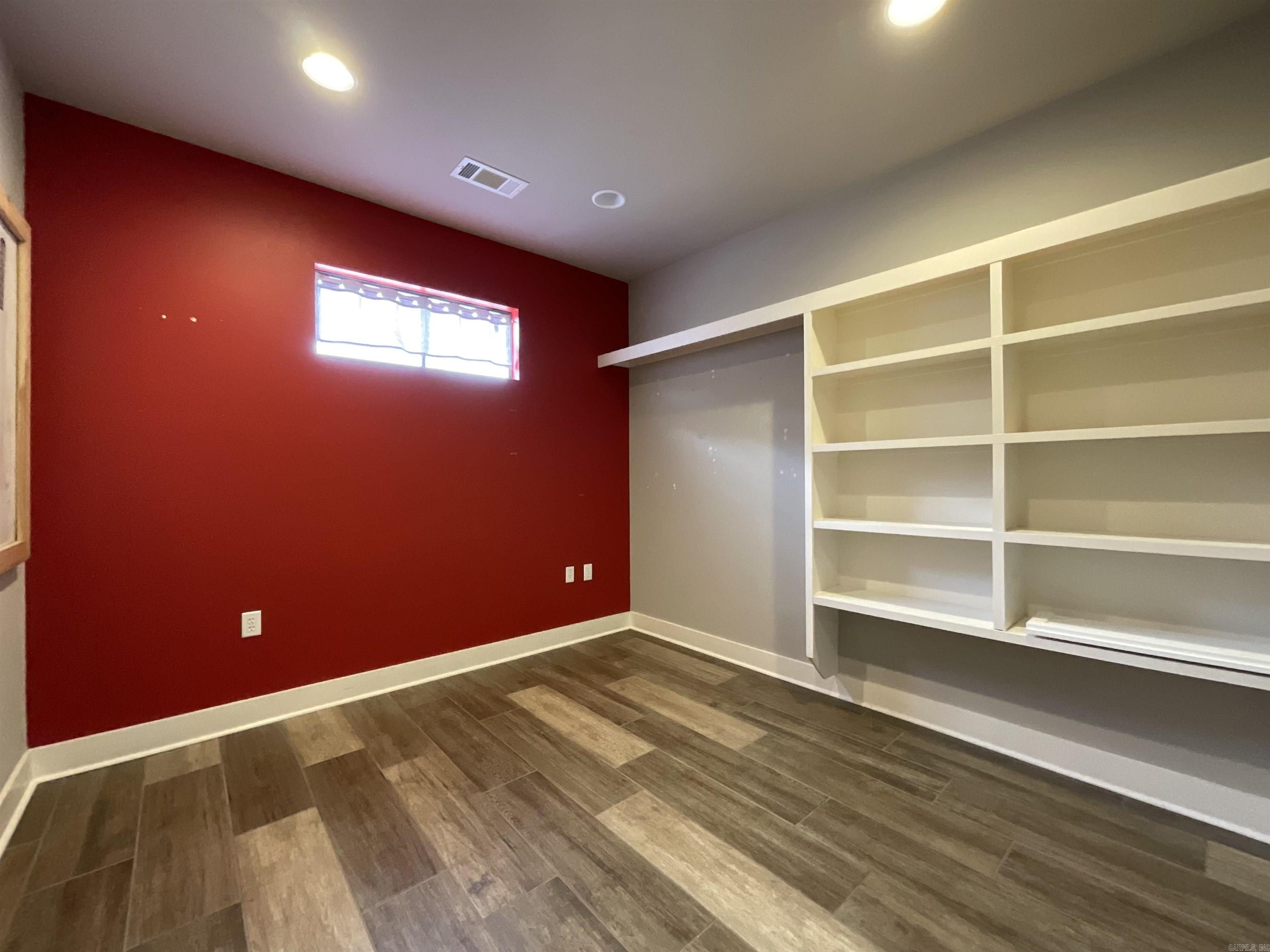 1009 S Redmond Road Property Photo 14