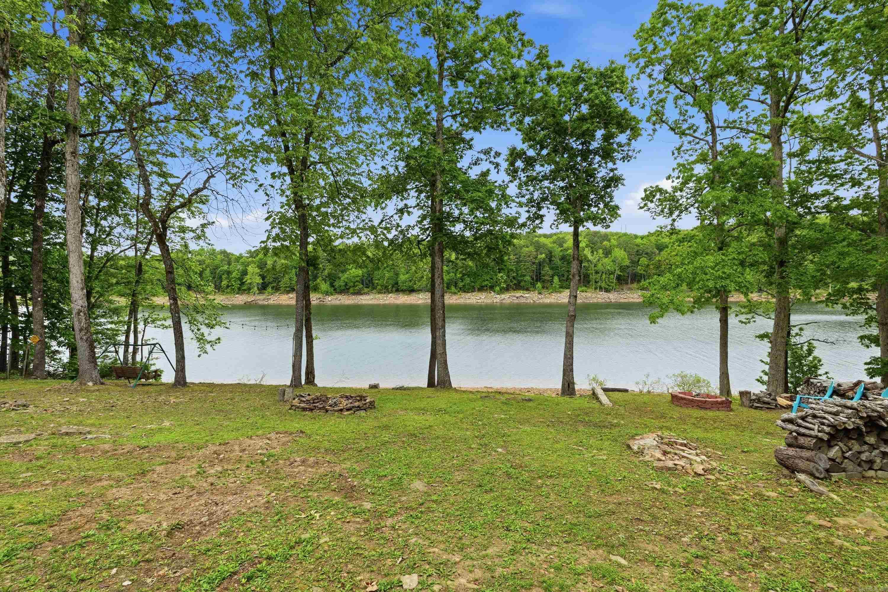 124 Sylvan Shores Drive Property Photo 2